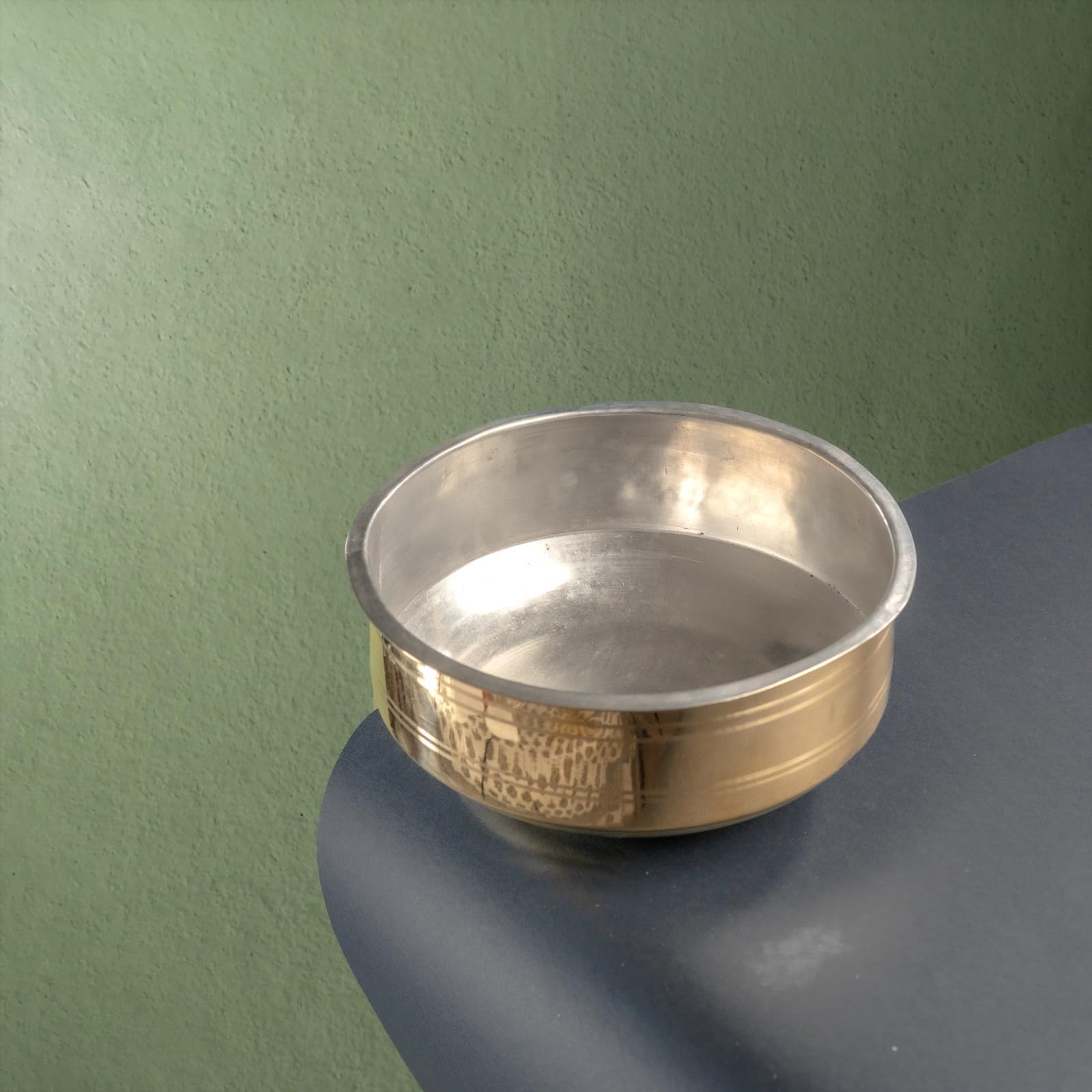 Zishta Handmade Traditional Brass Cooking Pot Sarva Kadhai (Large) | Handi / Pot for Cooking | 4 Litres | Brass Handi for Cooking Rice / Biryani / Curry | Brass Utensils for Kitchen Cooking | Brass (Dia: 26.5cm, Cap: 4-4.2L, H: 11.5cm, 1.0 Kg)