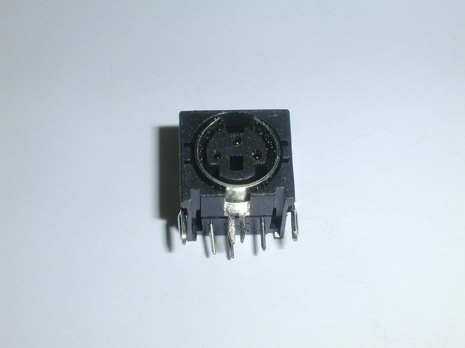 DIN CONNECTORS RIGHT ANGLE PC BOARD SHIELDED MINI 3 PIN FEMALE ( 4 PIECES)