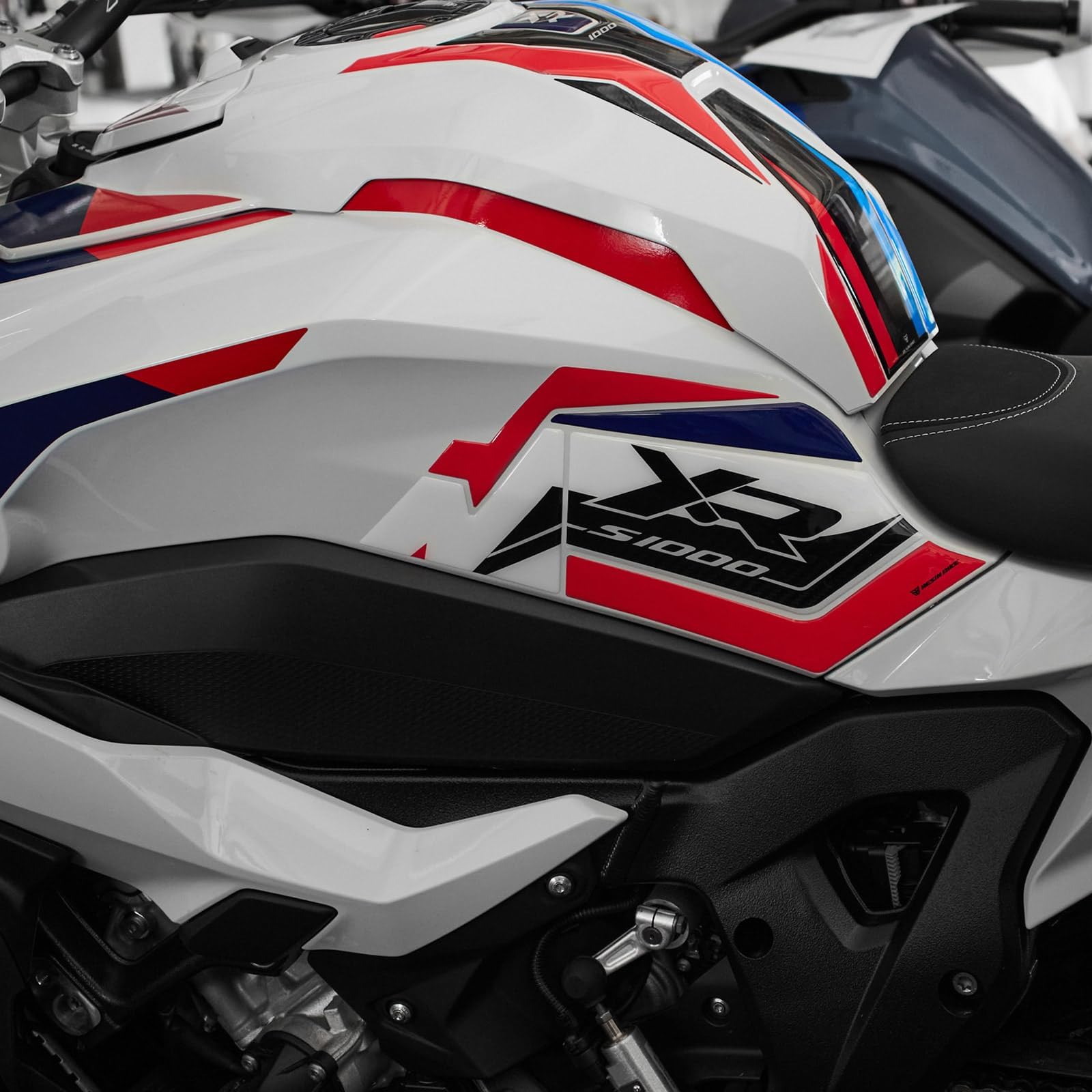 Resin Bike Kit Autocollant Moto Compatibles avec BMW S 1000 XR 2020-2026. Protection Grip de Réservoir, Bout de Carénage Moto Contre Les Chocs et Les Éraflures. Autocollant 3D Résinés Made in Italy