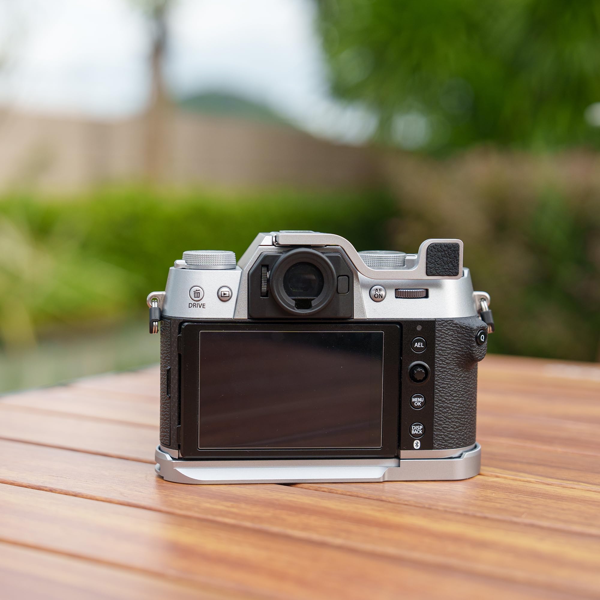 JJC XT50 Poignée de Pouce pour Fuji X-T50 Appareil Photo, Poignée Améliorée de Pouce Griffe pour Prise de Vue à Une Main, Argenté