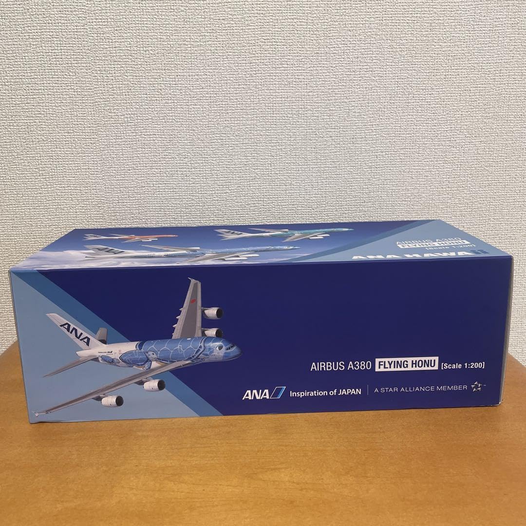 Amazon.co.jp: ANA AIRBUS A380 FLYING HONI 模型 : おもちゃ