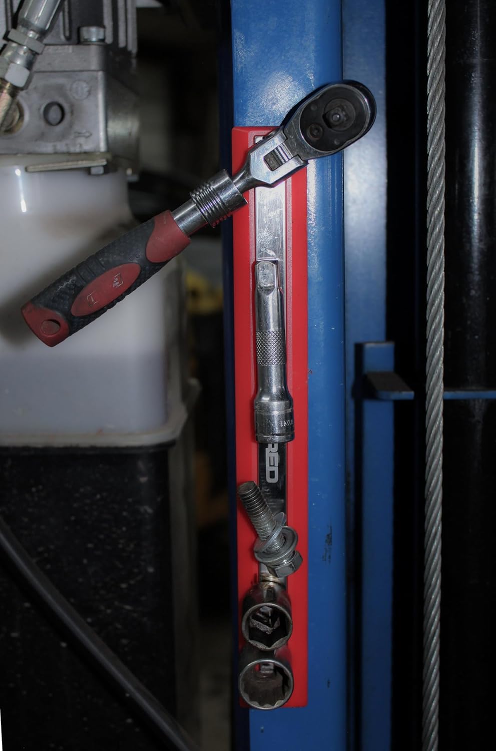 EZRED SR10 Magnetic Organizer Rail For Securing Tools and Work Bench Organization
