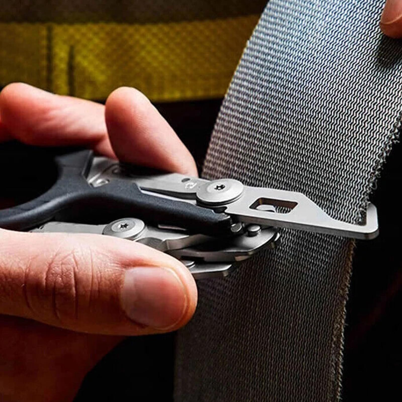 Forbici Mediche Multifunzione Pieghevoli 6 in 1 Raptor, Cesoie di Emergenza, Pinze Multitool per Attività Quotidiane (Arancioni)