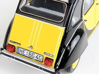 German Rebel 1/24 Citroen 2CV Plastic Model
