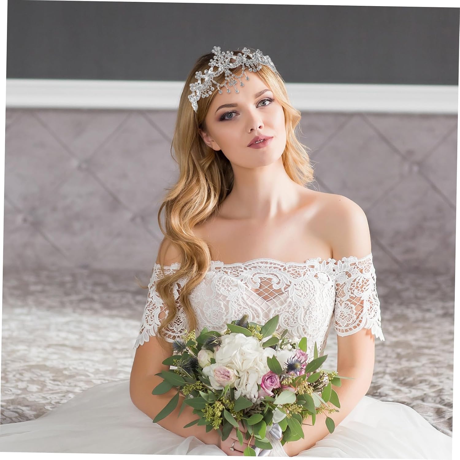 Silver Crystal Crown for Women Elegant Wedding Tiara Hair Accessory Princess Bridal Headpiece for Parties and Celebrations