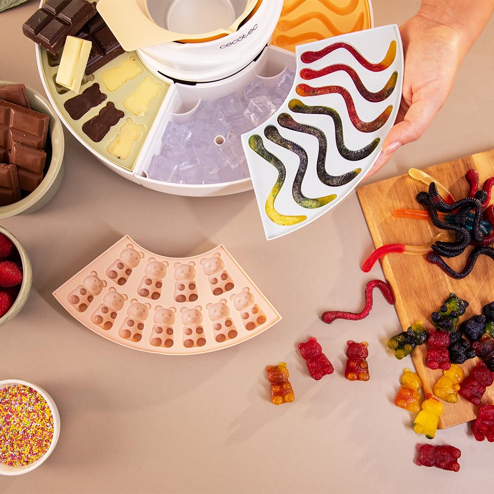 Cecotec Máquina de Hacer Golosinas Fondue de Chocolate Gummy Maker Fun&Sugar Gummy. 2 en 1, 40 W, 4 Moldes de Silicona, 4 Bandejas Desmontables, Diseño Compacto, Fácil de Limpiar