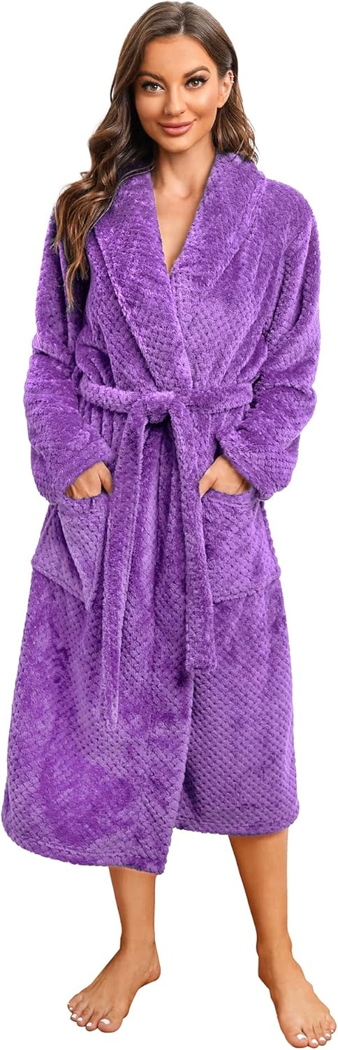 HEARTNICE Womens Fleece Robes, Soft Plush Long Bathrobe, Comfy Robes for Womens, Warm House Coat Pineapple Fleece