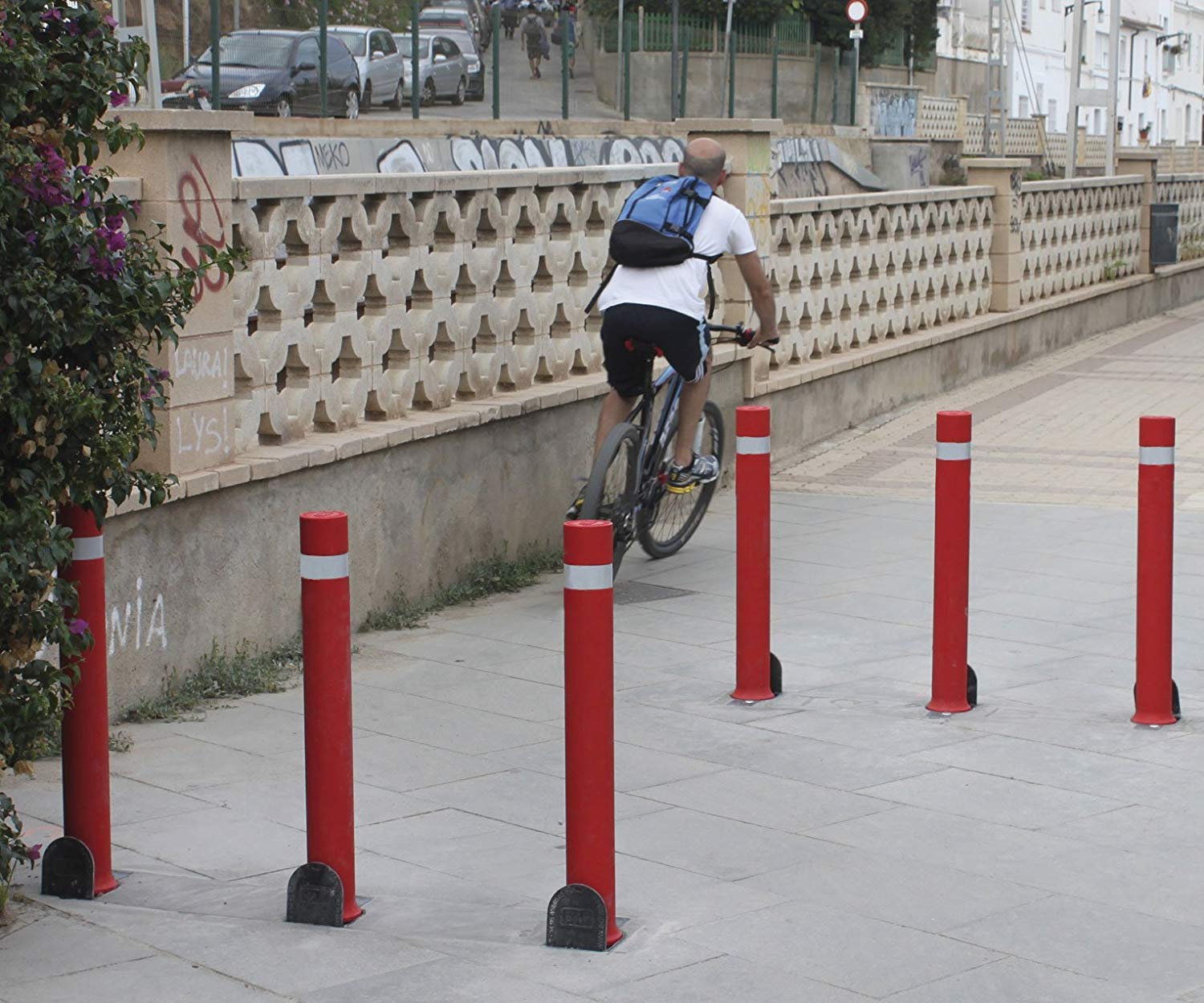PAL | Bolardo flexible A-Flex roja de alta resistencia y flexibilidad con base extraíble de plástico (1- Bolardo)