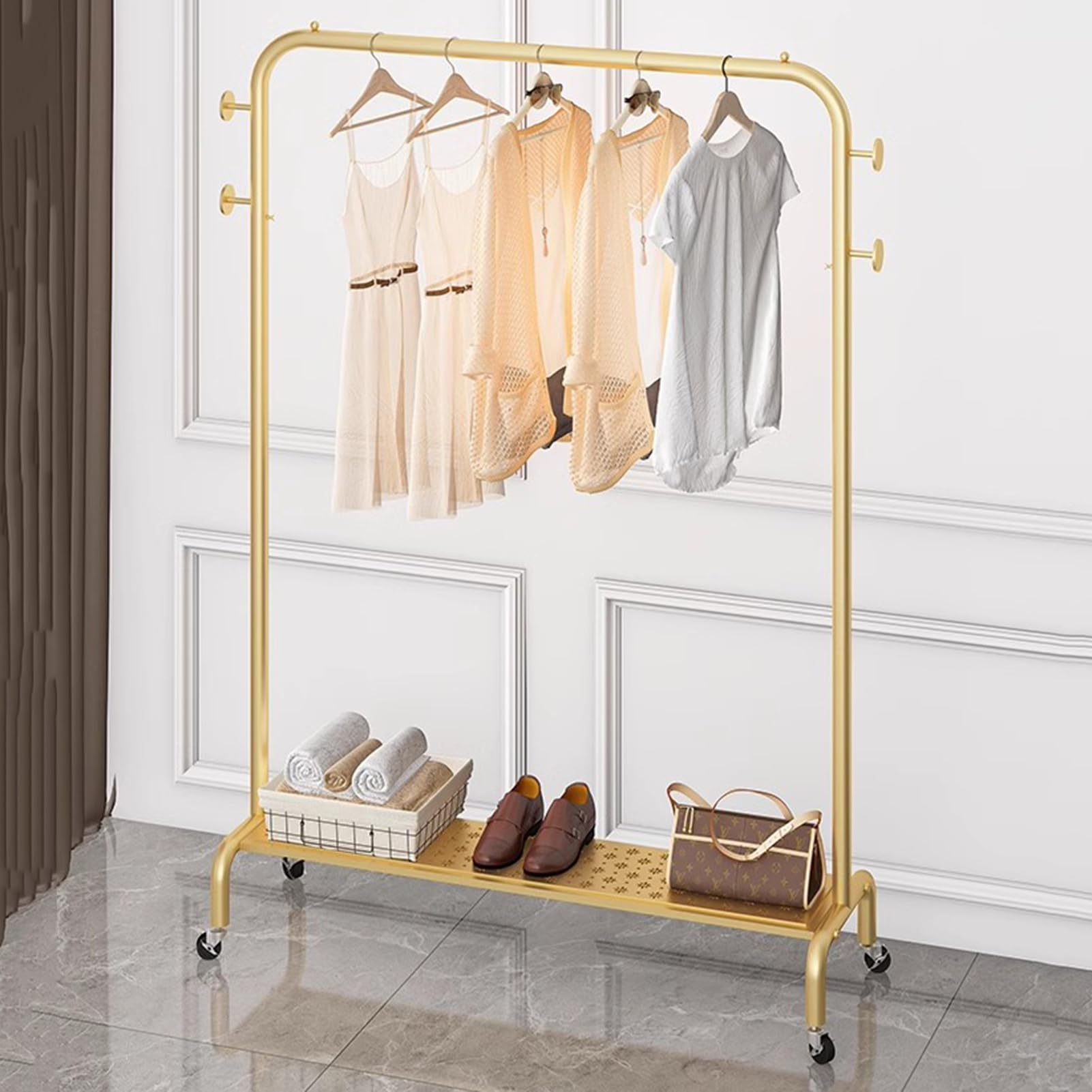 Percheros Burro Perchero Metálico con Baldas Y 4 Ganchos, Estante De Ropa sobre Ruedas, Riel De Ropa Resistente para Dormitorio Y Lavadero, Organizador De Ropa Portátil, Dorado(Size:160X40X155CM)