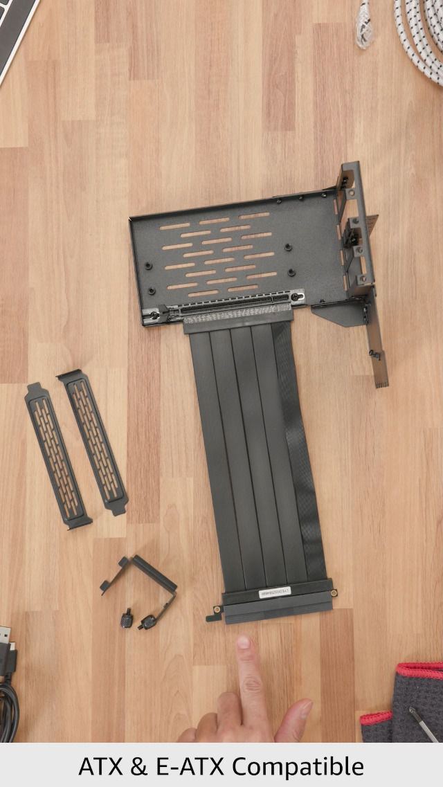 Amazon.com: Lian Li Universal 4- Slots Vertical GPU kit (with Gen