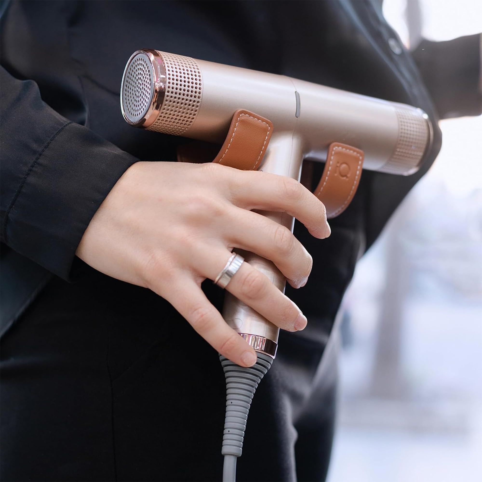 GA.MA Italy Professional, iQ Perfect Haartrockner, Ultraleichter Haartrockner mit intelligentem bürstenlosem Motor, Oxy-Active-Technologie für glänzendes, kräuselfreies Haar, 1600 W Leistung, GoldRose