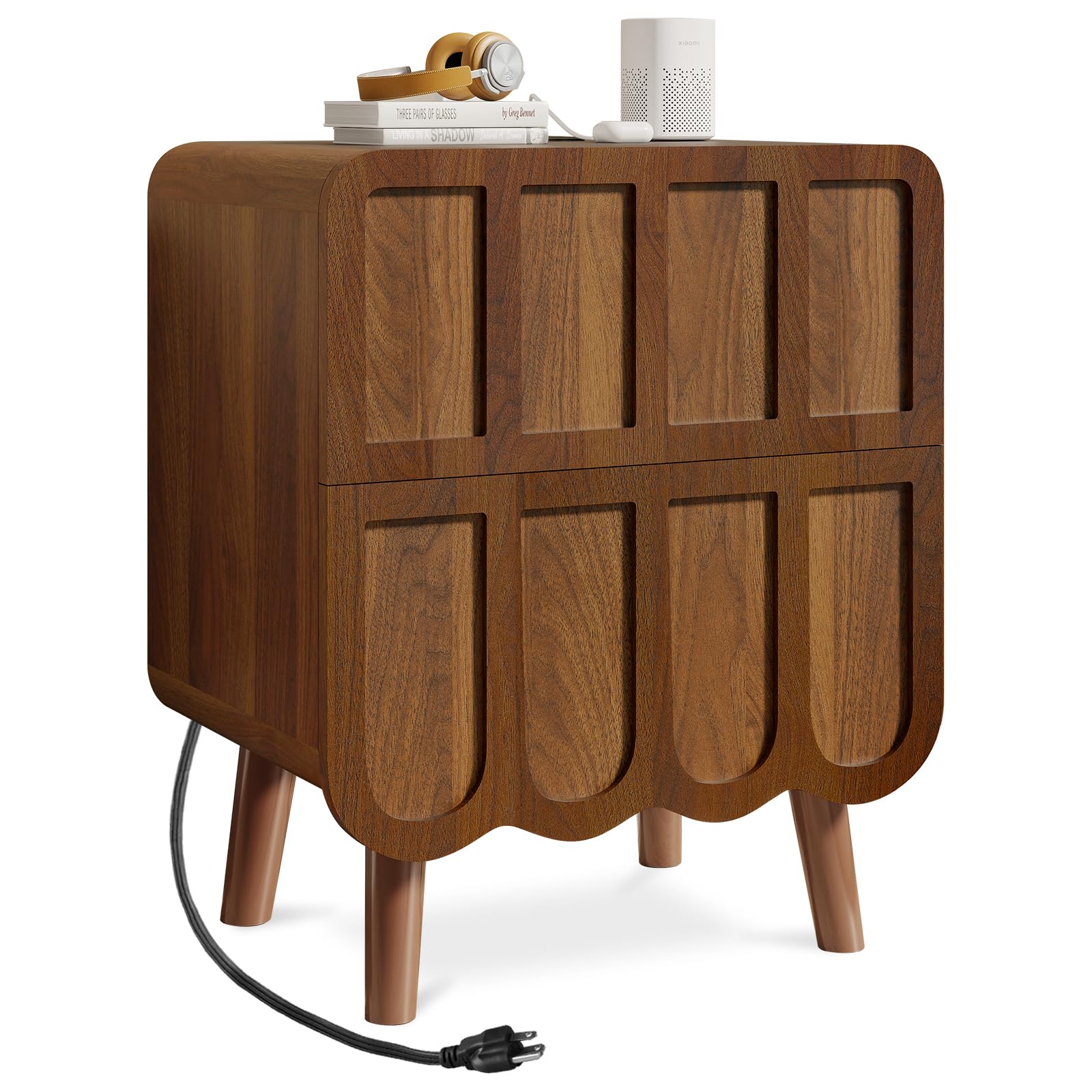 LYNCOHOME Nightstand with Charging Station, 18.9 inch Wide End Table with 2 Drawers, Modern Wood Bedside Table Mid Century Modern Night Stand for Bedroom (Rustic Brown)?