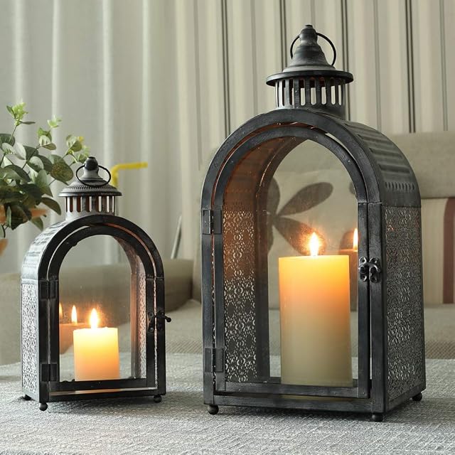 JHY DESIGN Hanging Candle Lantern, Set of 2 Decorative Lanterns Metal Candle Holder Vintage Garden Ornaments with Glass for Home Indoor Outdoor Party Living Room Balcony Grave(Grey with Black Brush)