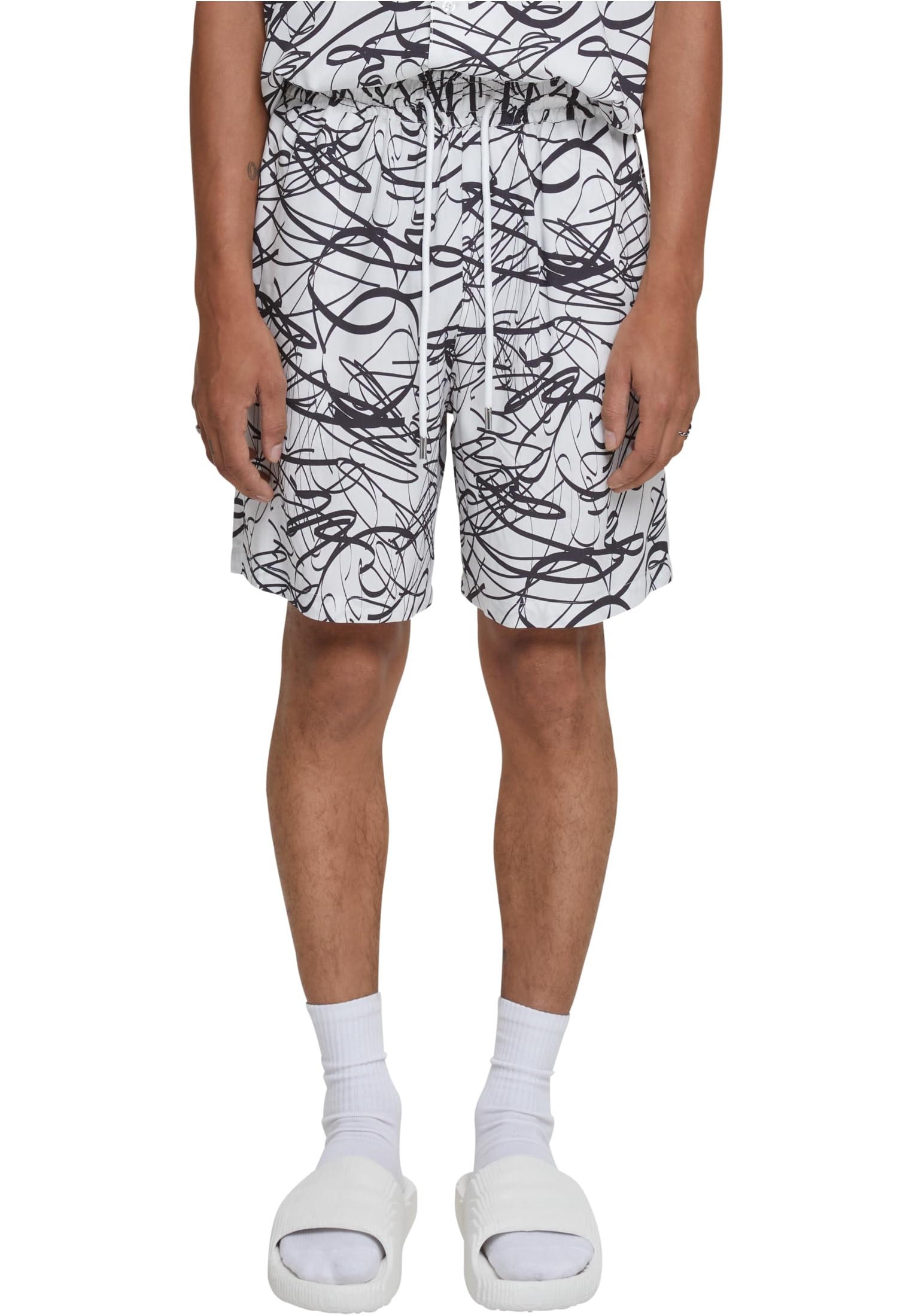 Urban Classics Men's Viscose AOP Resort Shorts, Whitescribble, L