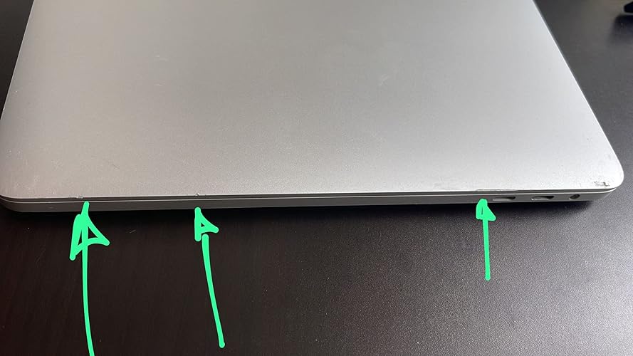 2018 Apple MacBook Pro avec 2.7GHz Intel Core i7 (13-pouces, 16 Go