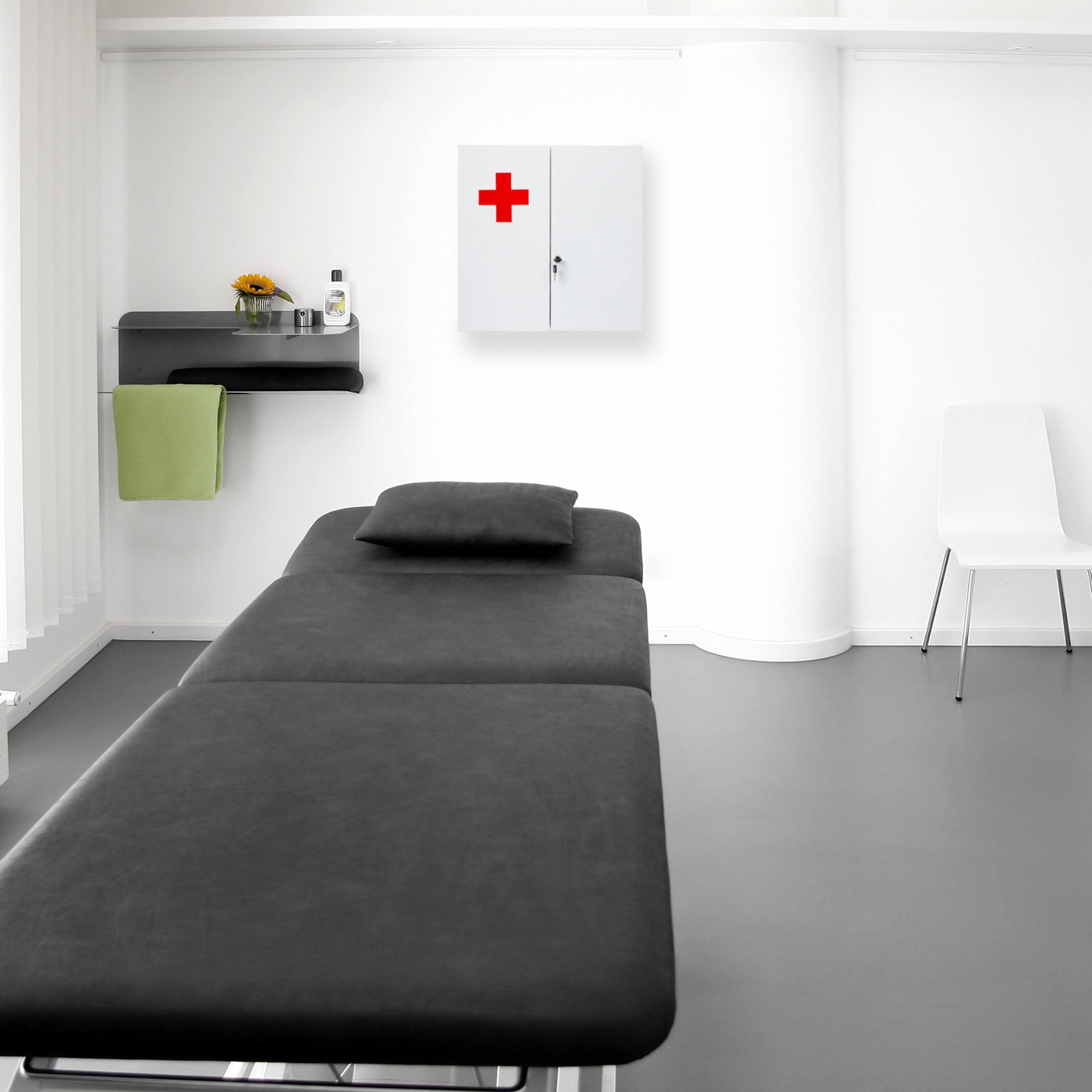 Relaxdays Armoire à Pharmacie XXL, verrouillable, 11 Compartiments, Acier, HxLxP: 53,5x53x19 cm, 2 Portes, Blanc - Rouge
