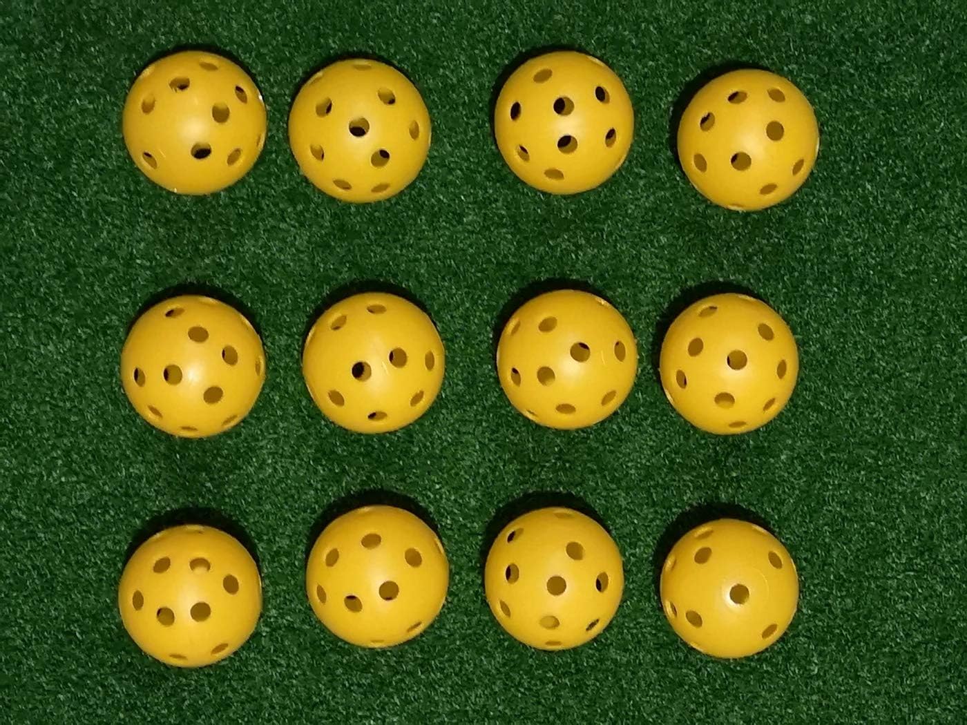 130pcs A99 air Flow Balls Yellow Training Balls Swing Practice, Water Fun Golf Indoor Simulators, Outdoor & Home Use Yellow