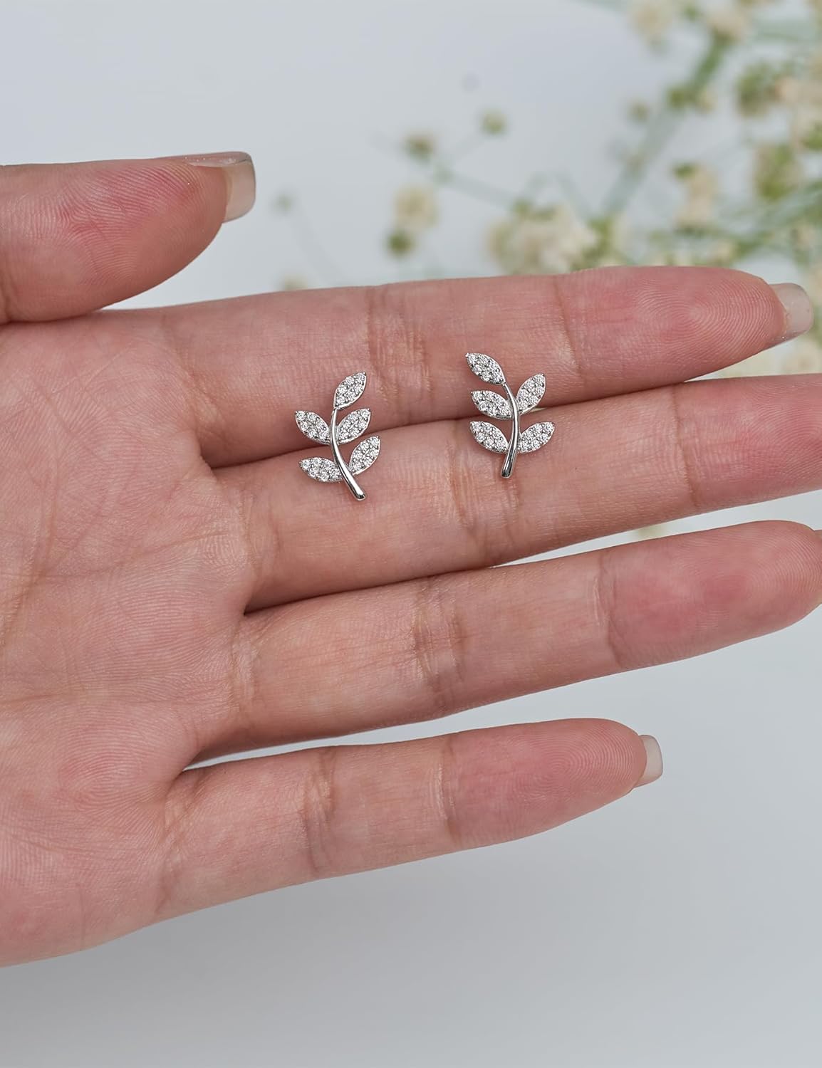 IMOLOVE Moissanite Stud Earrings for Women, Trendy 0.3 Carat Lab Created Moissanite Sterling Silver Stud Earrings Elegant Hypoallergenic Earrings Studs with 18k White Gold Plated