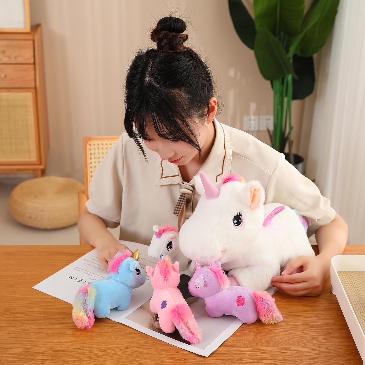 SQEQE Unicorn Toys Stuffed Animal 5 in 1, Plush Toy Rainbow Flying Unicorns with Wings for Christmas, Valentine's, Birthday Gifts, Mama Unicorn with 4 Babies in Her Tummy for Girls Age 4-8
