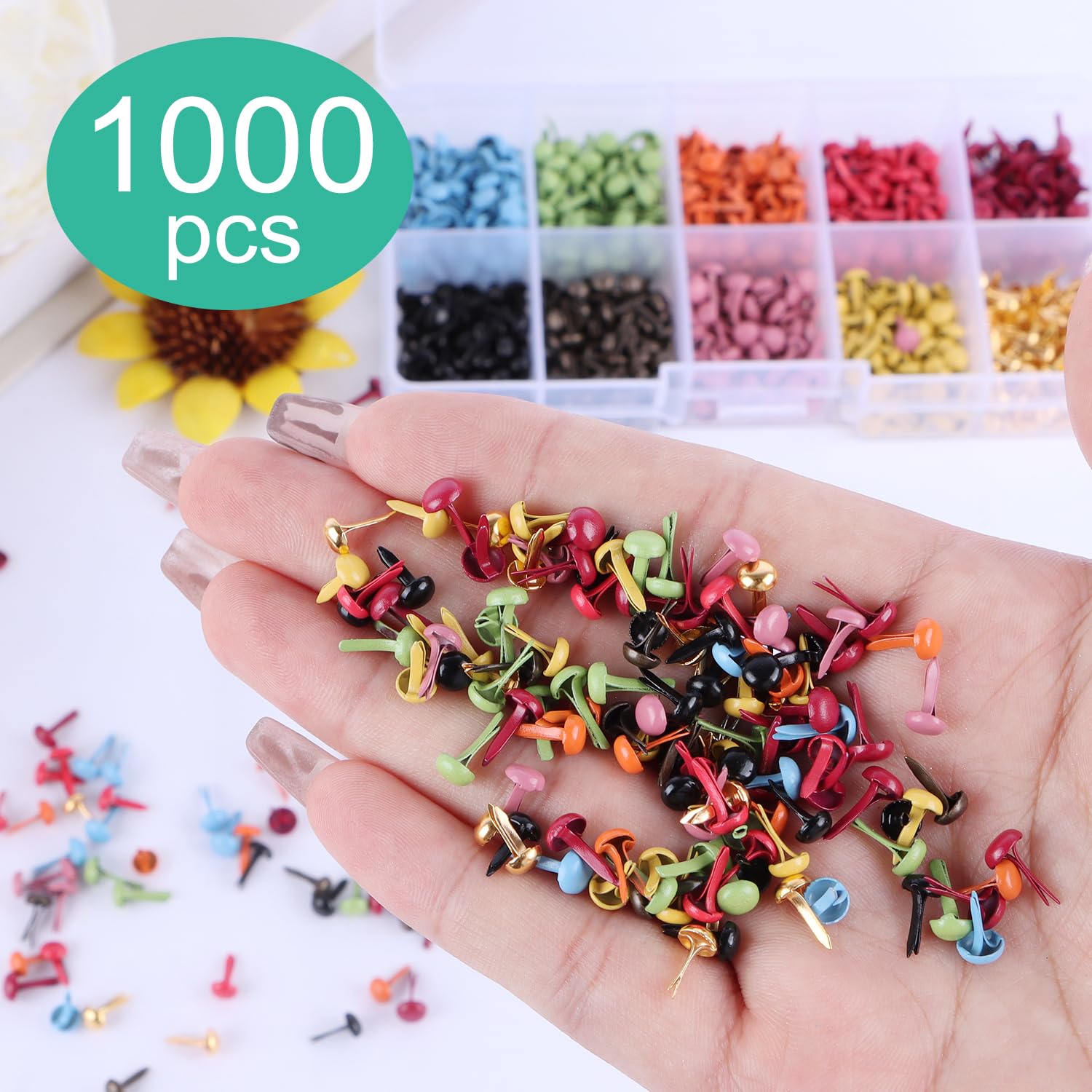 TRKETK 200 Pièces Mini Brads, Mini Attaches en Métal Métal Attaches Broches Fendues Attaches Parisiennes à Tête Métal Ronde Multicolore Brads 8mm x 16mm pour Scrapbooking Cartes Murs Photo DIY