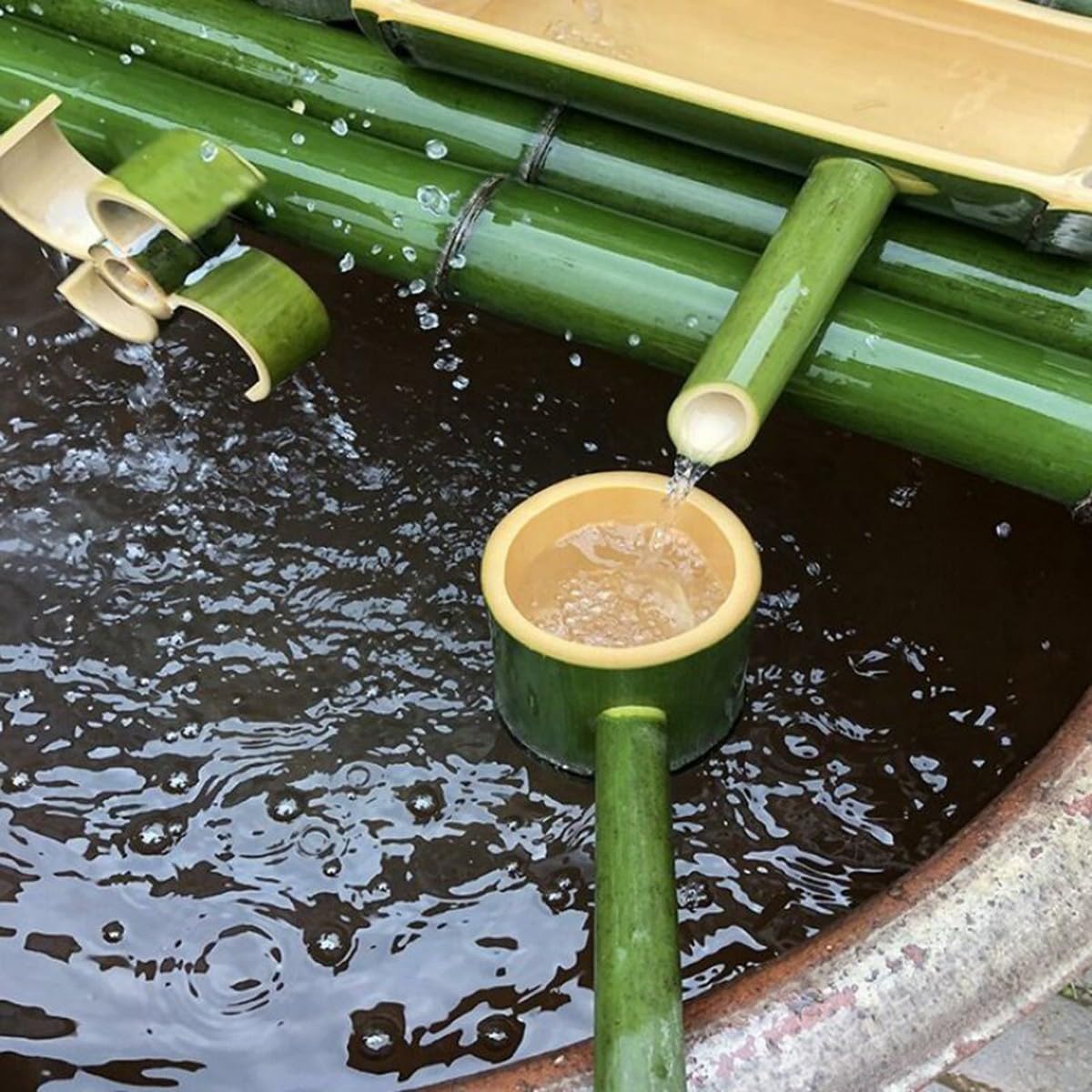 Cascata Solare per Laghetto in bambù, Fontana da Giardino Esterno con Pompa Solare, Decorazione Zen per Spazi Esterni