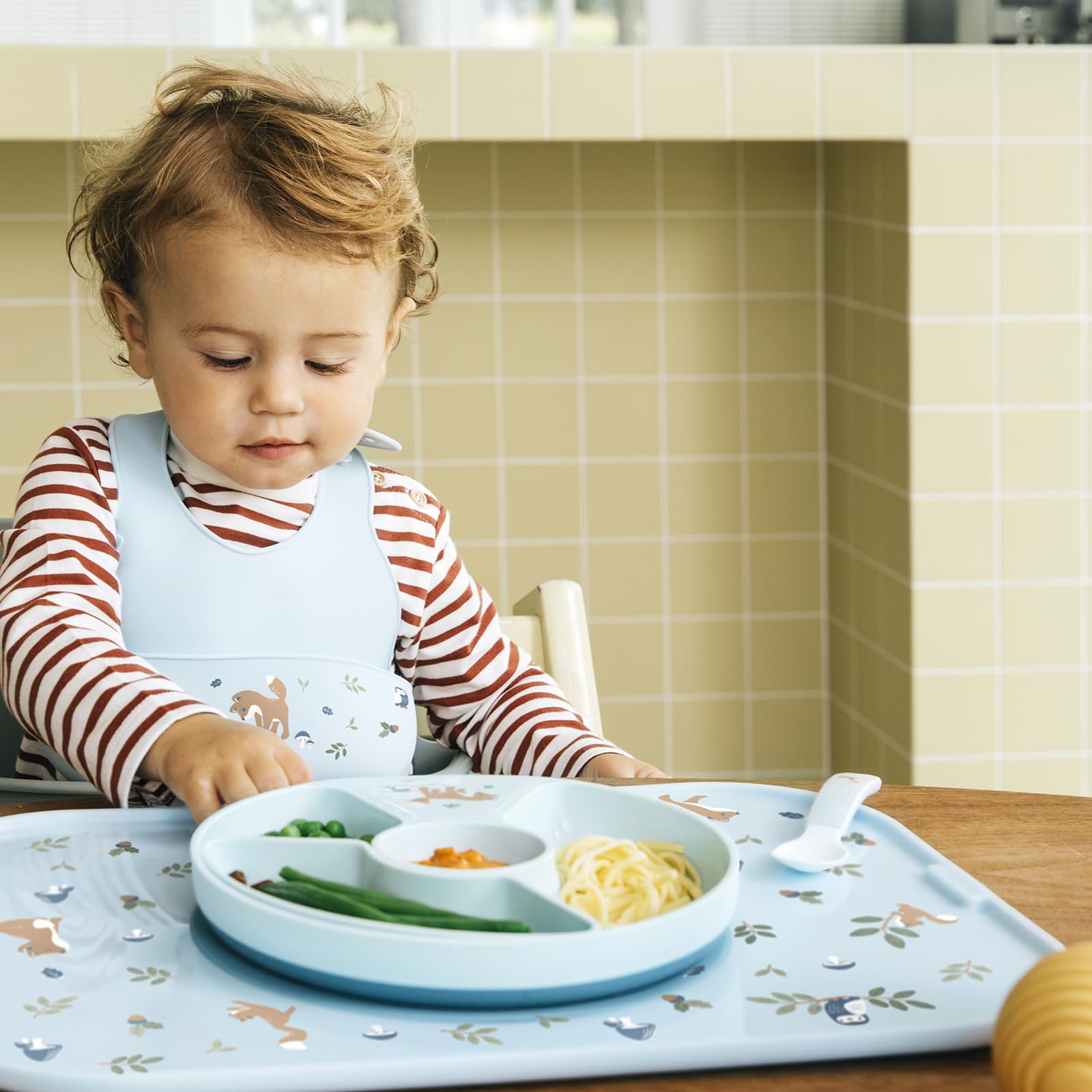 Mepal, Płyta Dzielona Mio Little Dutch, Wysokie Krawędzie z Narożnikami Ułatwiającymi Nabieranie, Antypoślizgowa Podstawa, Zawiera Wyjmowaną Przegrodę na 2, 3, 4 Sekcje, Forest Friends