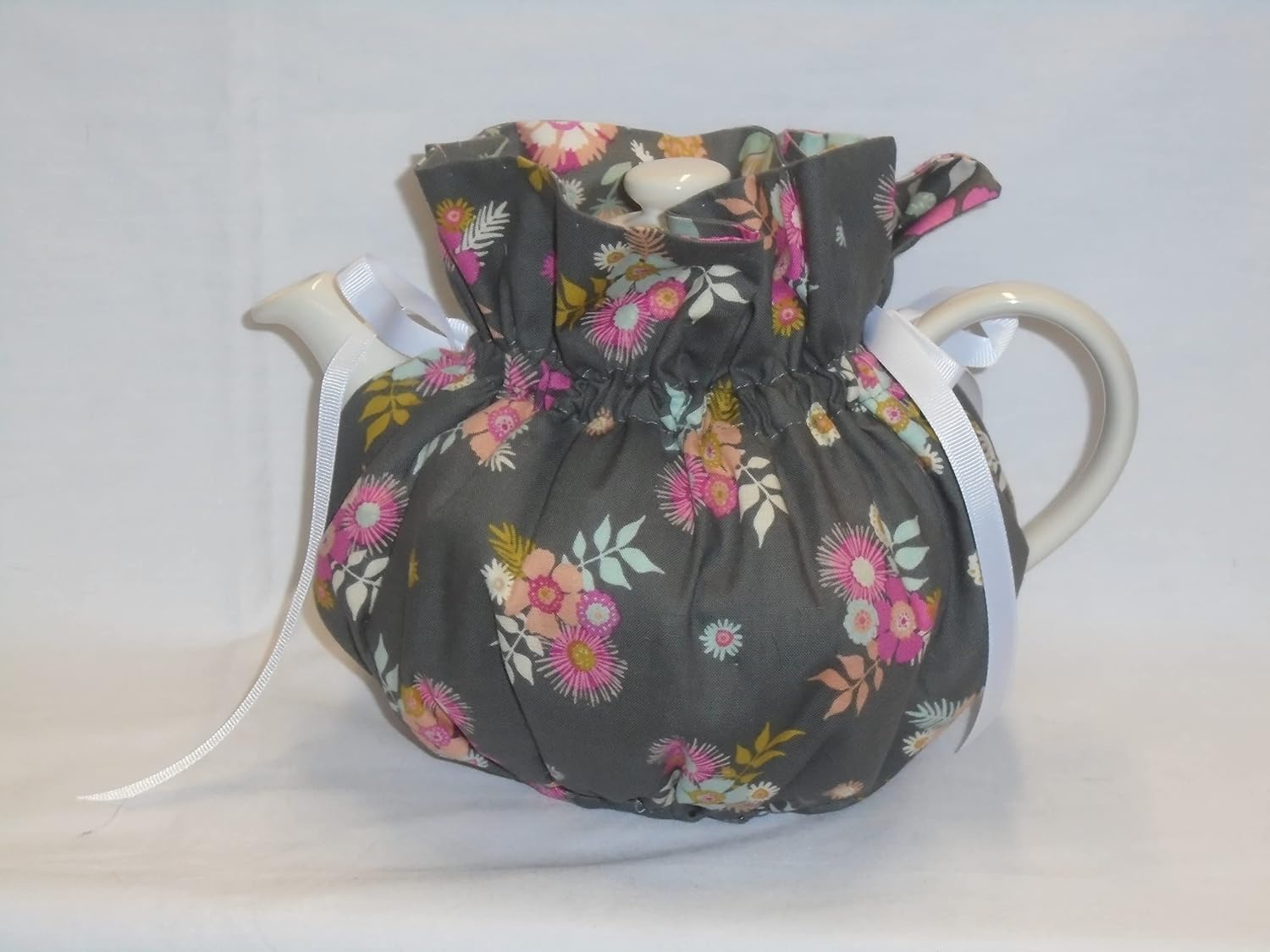 Pretty Floral on Gray Print 6 Cup Reversible Tea Pot Cozy