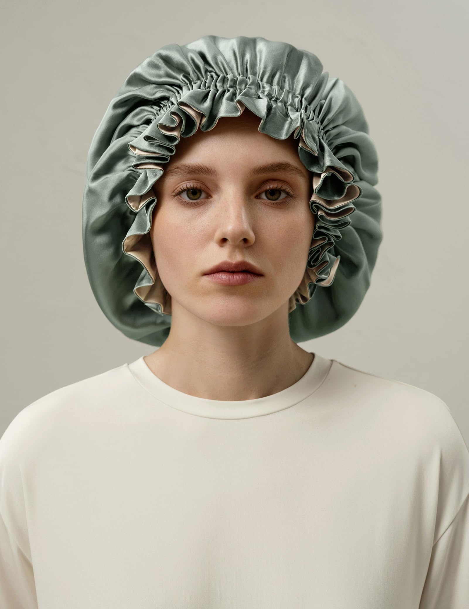 LilySilk 100% Maulbeerseiden-Schlafhaube für Damen – verstellbare Doppellagen-Wickelhaube für lockiges bis langes Dickes Haar mit beidseitig tragbarer Designs,Avocadogrün