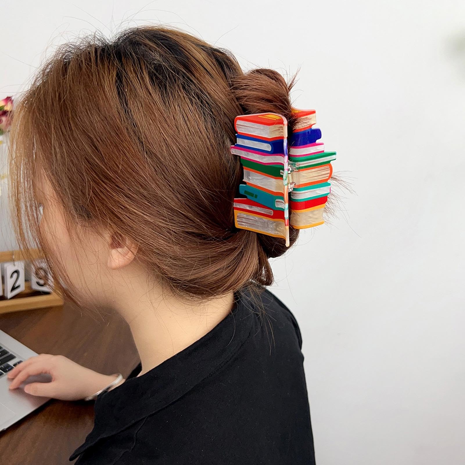 Amazon.co.jp: ブックヘアクロークリップ バンスクリップ 本型アクリル