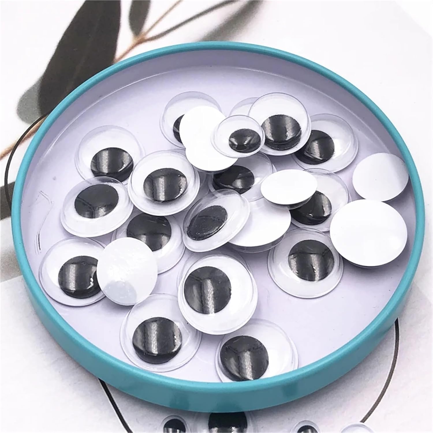 Self-Adhesive Wiggle Eyes 200pcs 8-20mm Self-Adhesive Googly Wiggle Eyes for DIY Scrapbooking Crafts Projects Dolls Accessories(Mixed Size)