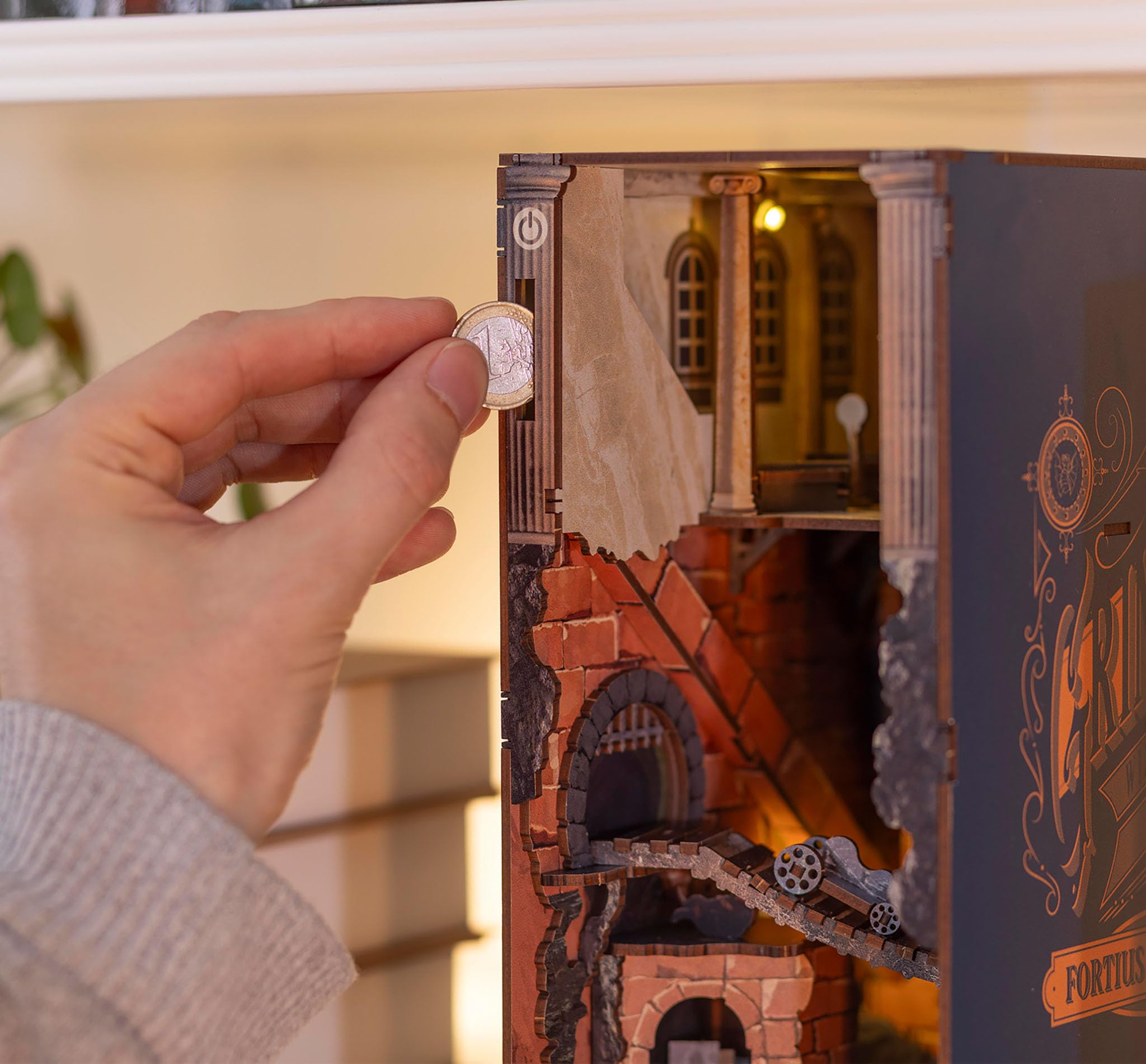 Revell Tiny Adventures, Banco Gringotts Harry Potter, mágico Mundo en Miniatura del Banco Gringott, sujetalibros Hecho a Mano, coleccionistas y Fans de Harry Potter