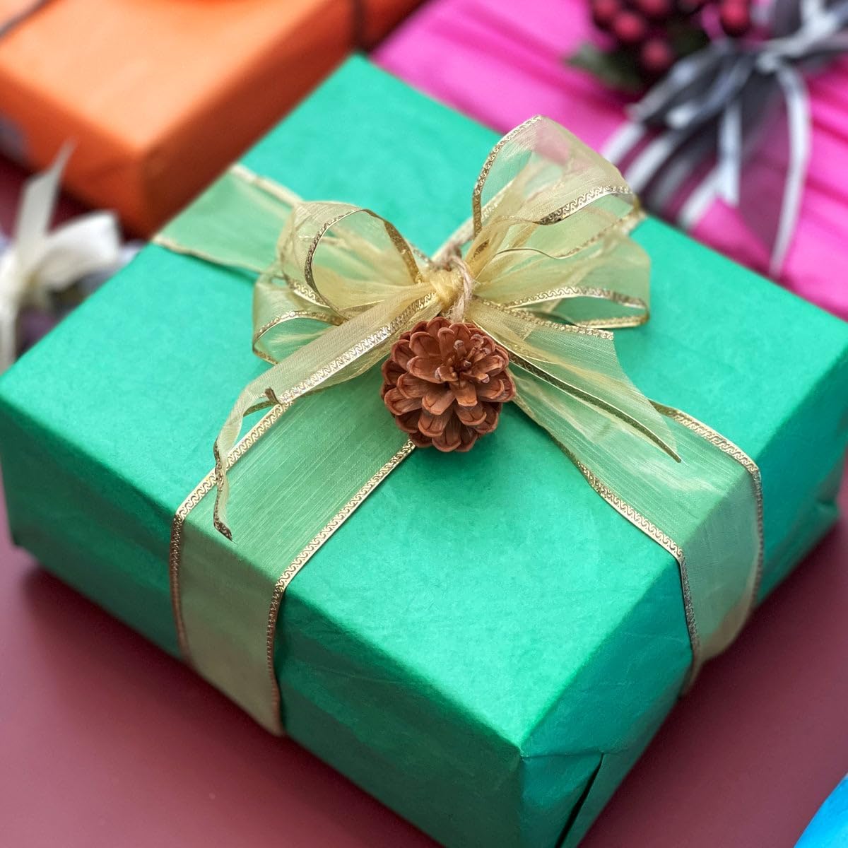 allydrew Tissue Paper 20 x 28 Inch for Gift Wrapping, Arts & Crafts, Paper Flowers, Garlands, Tassels (60 Sheets), Holiday Plaid