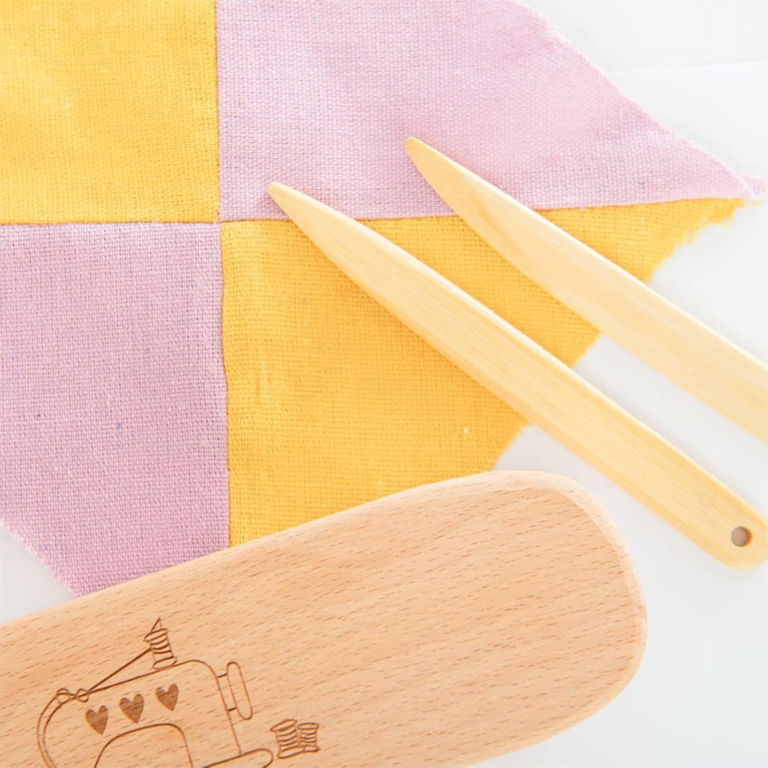 Sewing Clapper Tailor’s Clapper Wooden Quilter Block Seam Clappers for Daily Use, Multi-Purpose Sewing Tool for Flattening Fabrics and Point Pressing (Wood)