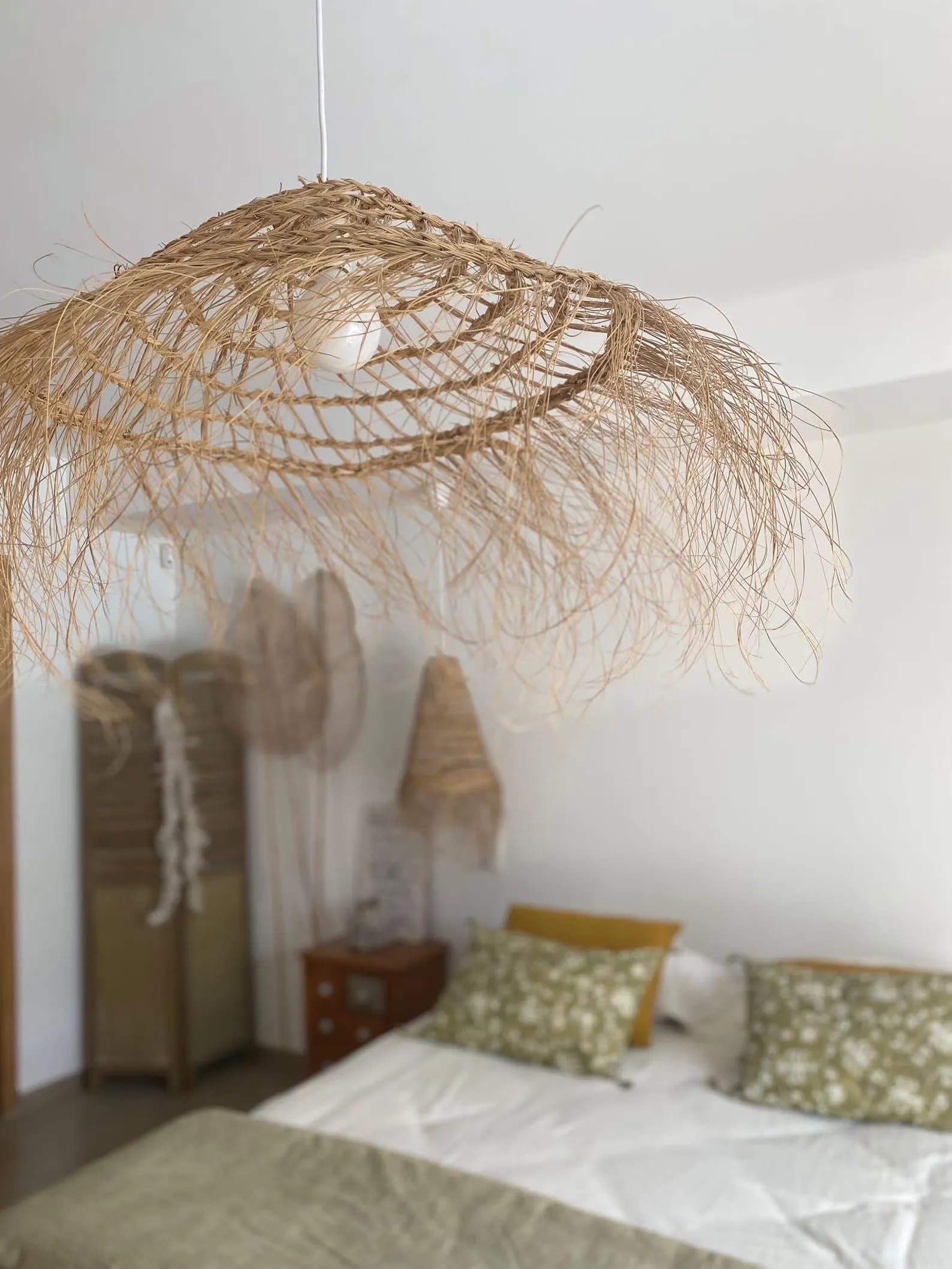 Suspension Luminaire en Fibre Naturelle Halfa, Forme Parasol, Style Bohème Gamme Sofy, Abat-jour Tissé Naturel
