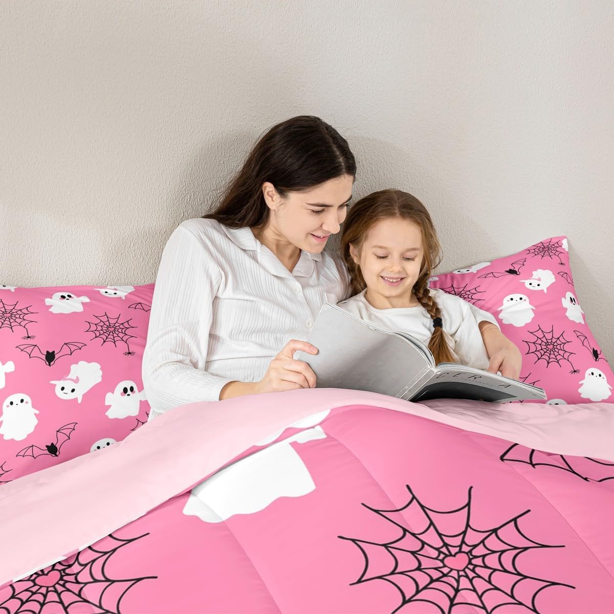 Feelyou Happy Halloween Comforter Set Queen Size Kids Horror Theme Comforter for Boys Teens Ghost Cobweb Bat Print Bedding Set Breathable Pink Skull Ghost Printed Duvet Set Room Decor Quilt Set