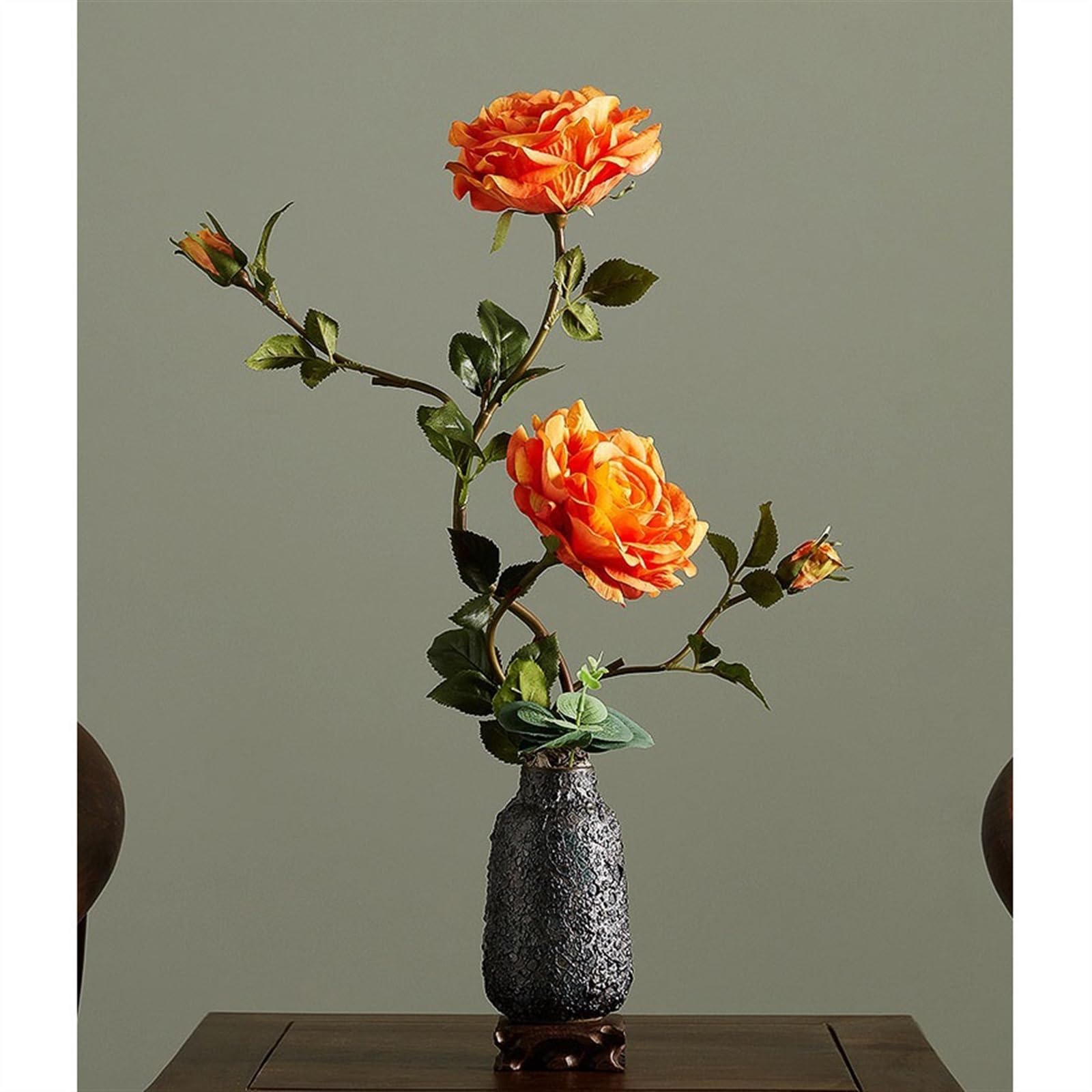 Fiori Artificiali Simulazione di Alta qualità Composizione Floreale Centrotavola Decorazioni Rose Bouquet di Fiori Finti con Vaso in Ceramica Fiore Finto(Orange)