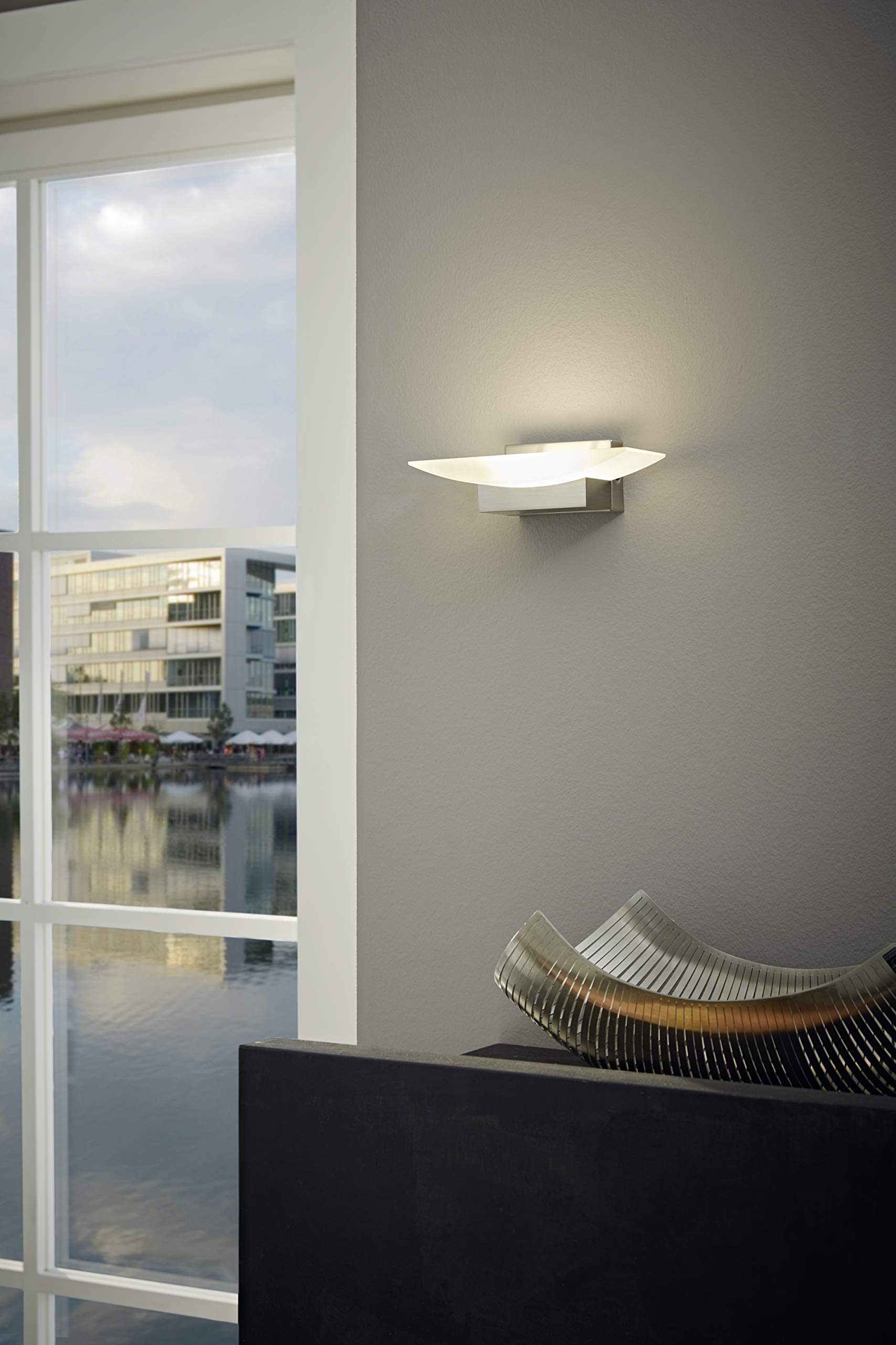 EGLO LED Lámpara de pared Metrass, aplique moderno de una luz, iluminación | de pared interior en aluminio y plástico, lámpara de salón en níquel mate satinado, luz LED de pasillo blanco cálido
