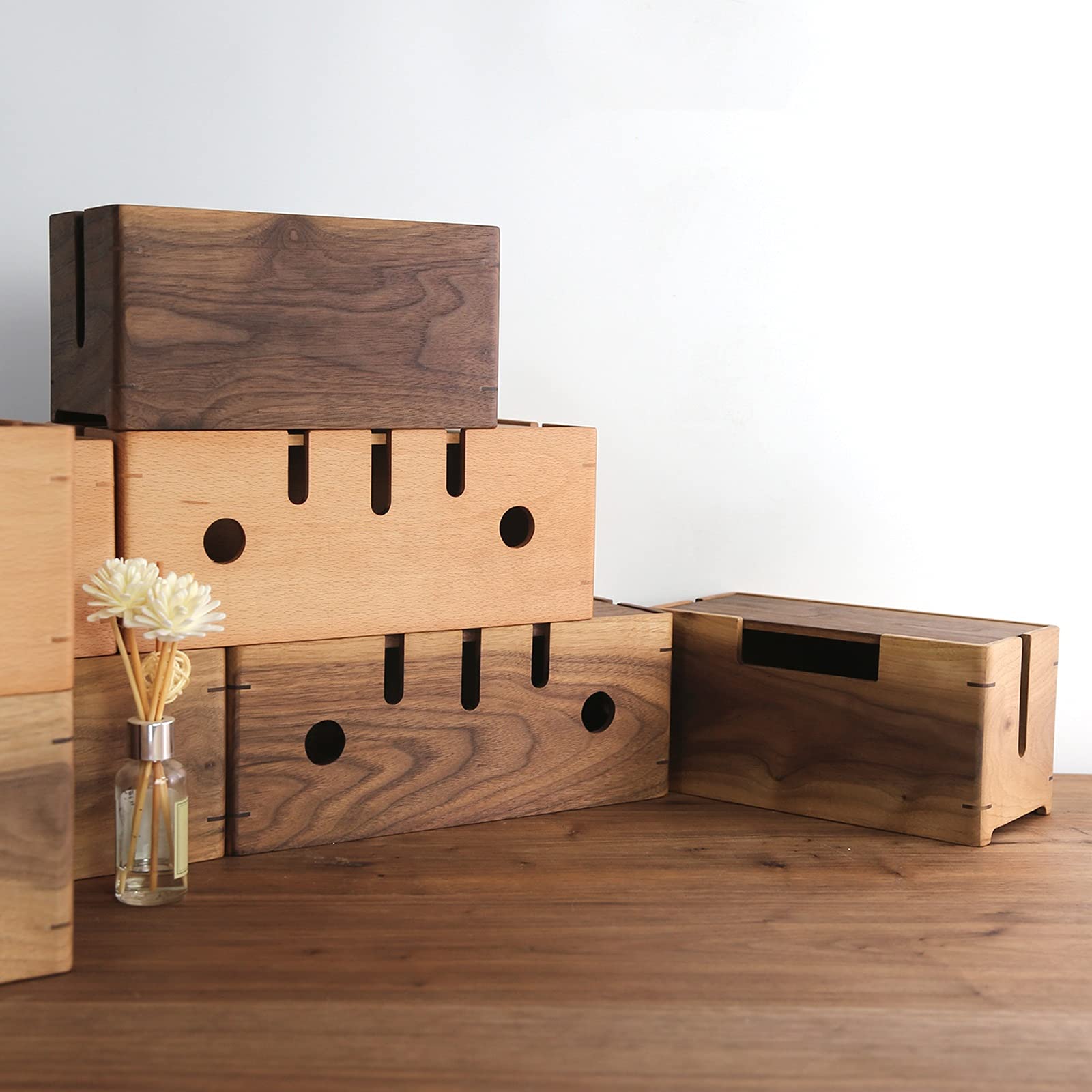 Kabelmanagement-Box Holz-Kabel-Organizer-Abdeckung Versteckbox Desktop-Kabelmanagement-Box Rechteckige Steckdosenleisten-Aufbewahrungsbox zum Verstecken der Überspannungsschutzabdeckung auf dem Schr