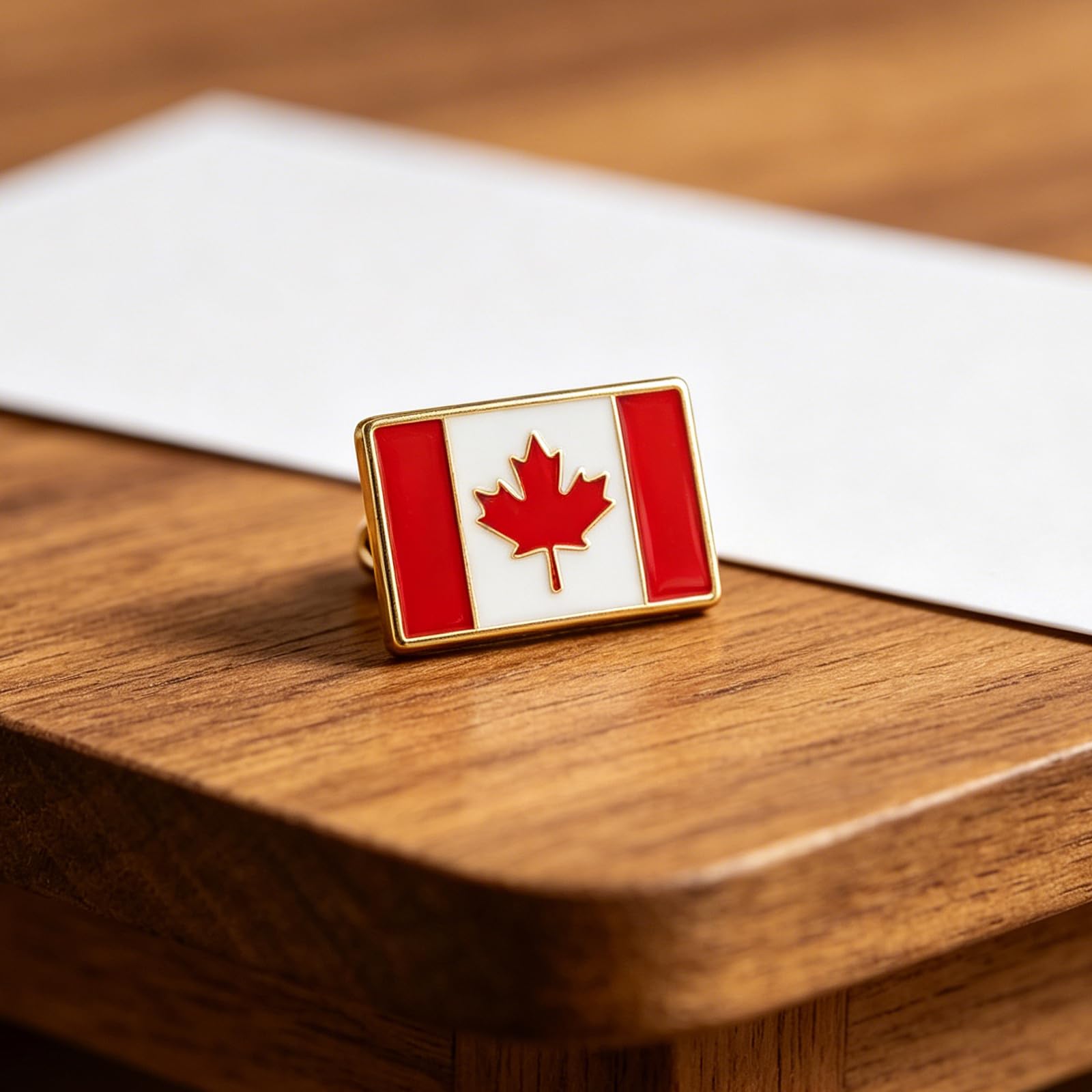 Elegante pin de bandera de Canadá en miniatura con cierre seguro, accesorio ideal para trajes, abrigos y sombreros, pin de bandera de Canadá