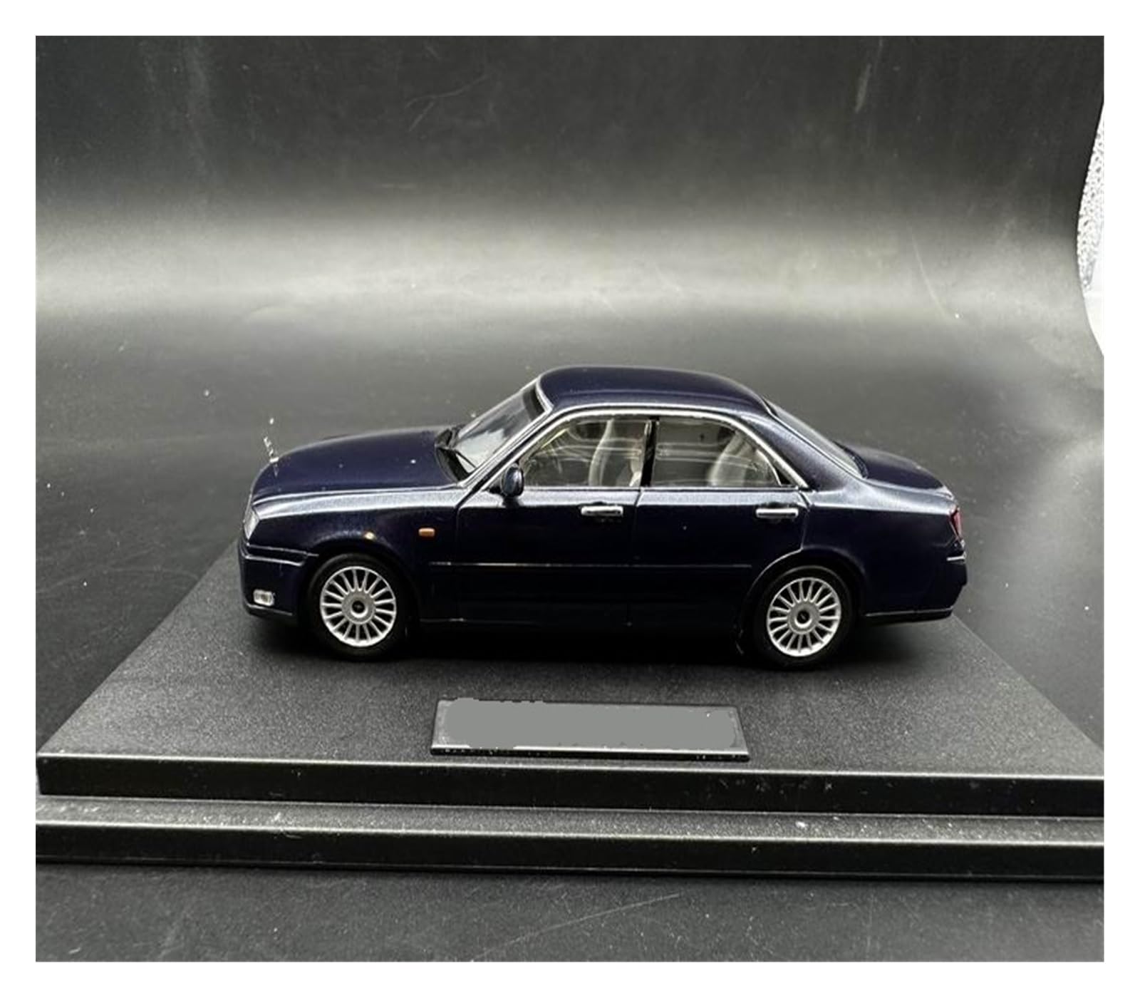 Modellino Di Auto In Lega Di Zinco Scala 1/43 Adatta Per La Collezione Di Giocattoli Di Ornamenti Per Modelli Di Auto In Lega Pressofusa Per Nissan Modellino Di Auto Pressofuso