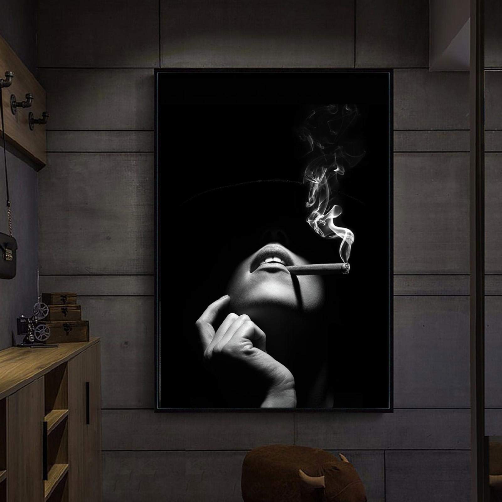 Toile art fumer femmes pour créer une ambiance moderne et feutrée dans votre salon chaleureux - 8