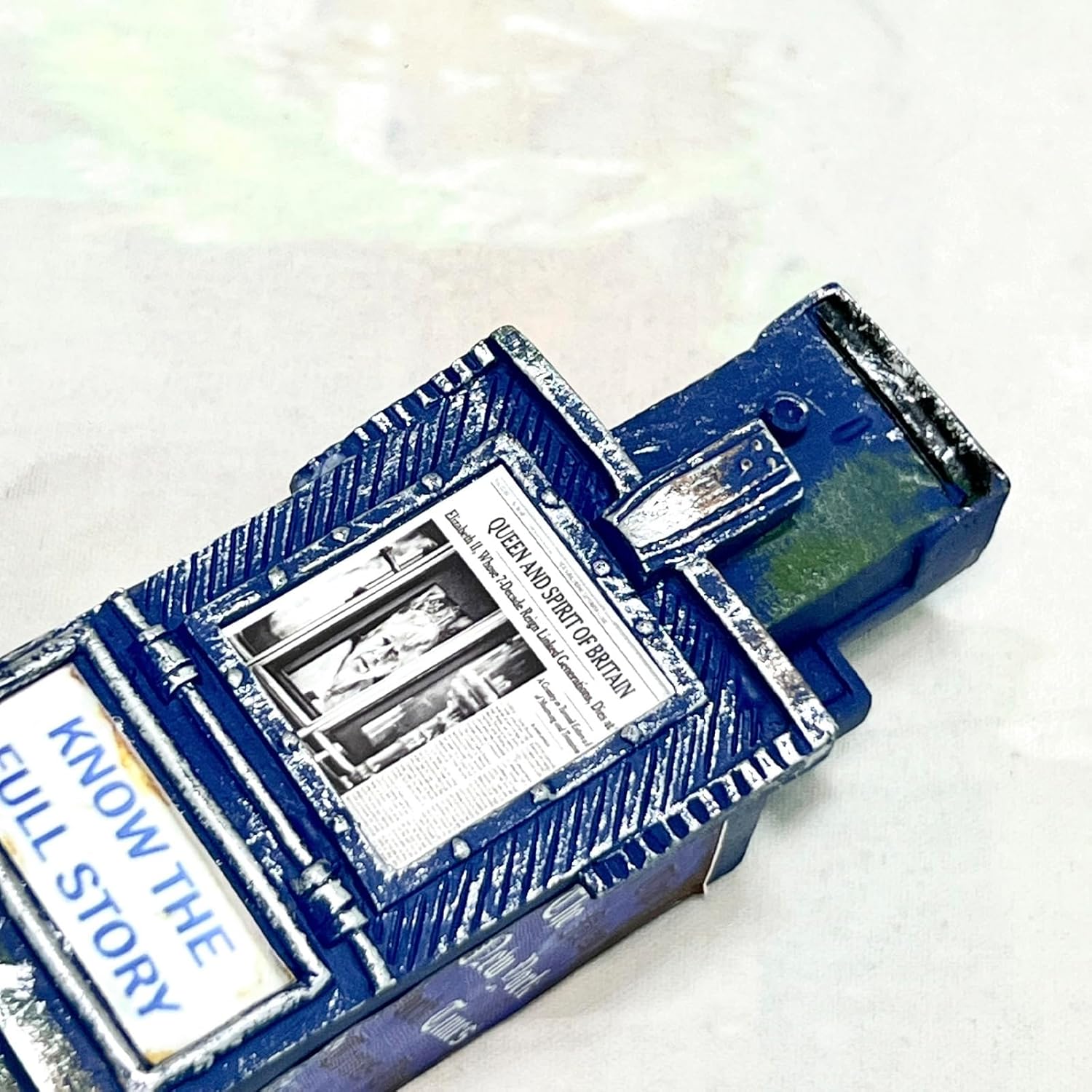 Generic Miniature American Payphone in 1:12 Scale, Mini Vintage Style Phone Booth Mailbox Model Decoration, Suitable for Collection and Scene Building Mini Dollhouse Furniture Accessories (4Pcs)