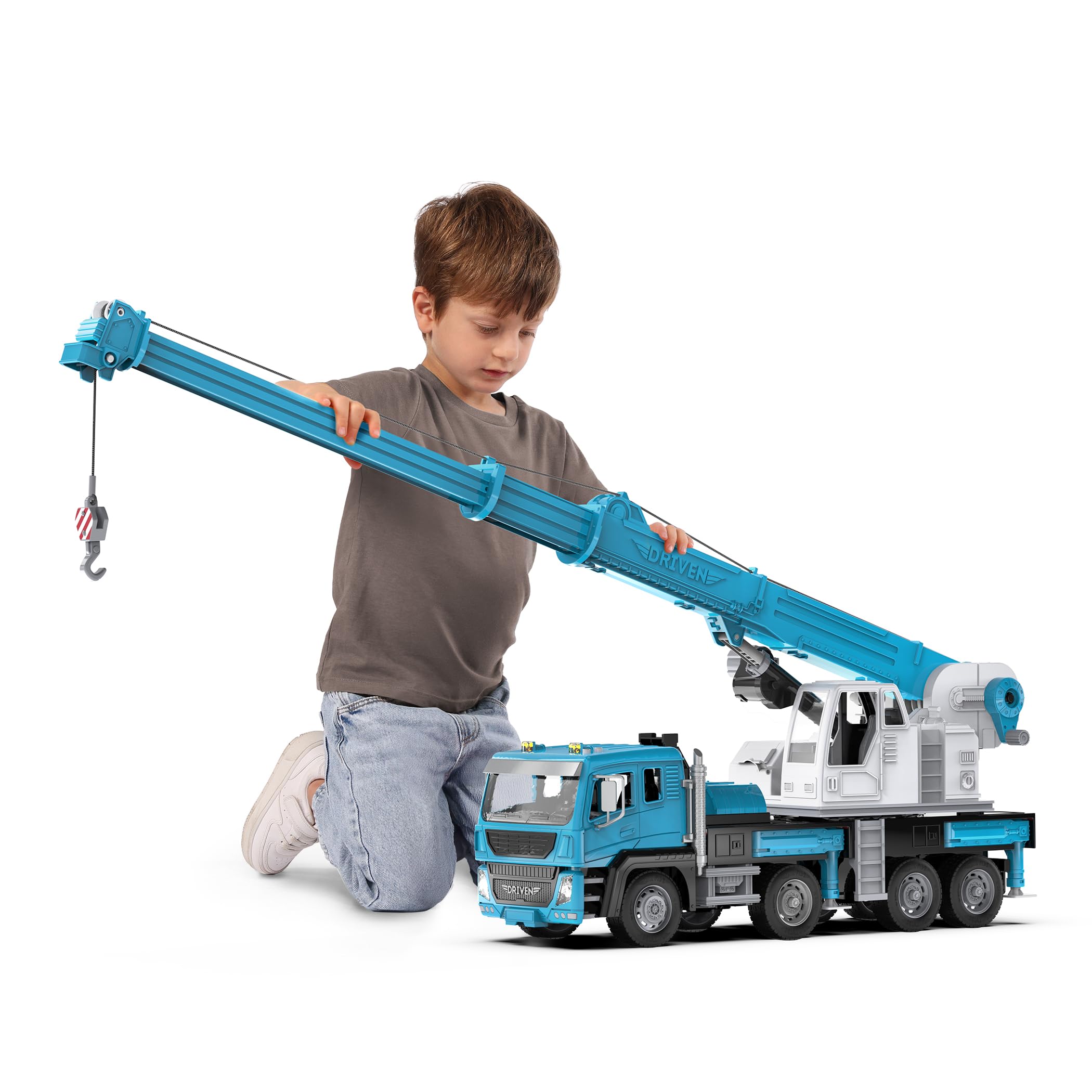 DRIVEN by Battat Camion Gru Giocattolo Jumbo, Cabina Europea Blu, Set da 2 | Grande veicolo da cantiere con cabina europea blu, parti mobili e completamente assemblato; luci e suonini, Set da, 3+ anni
