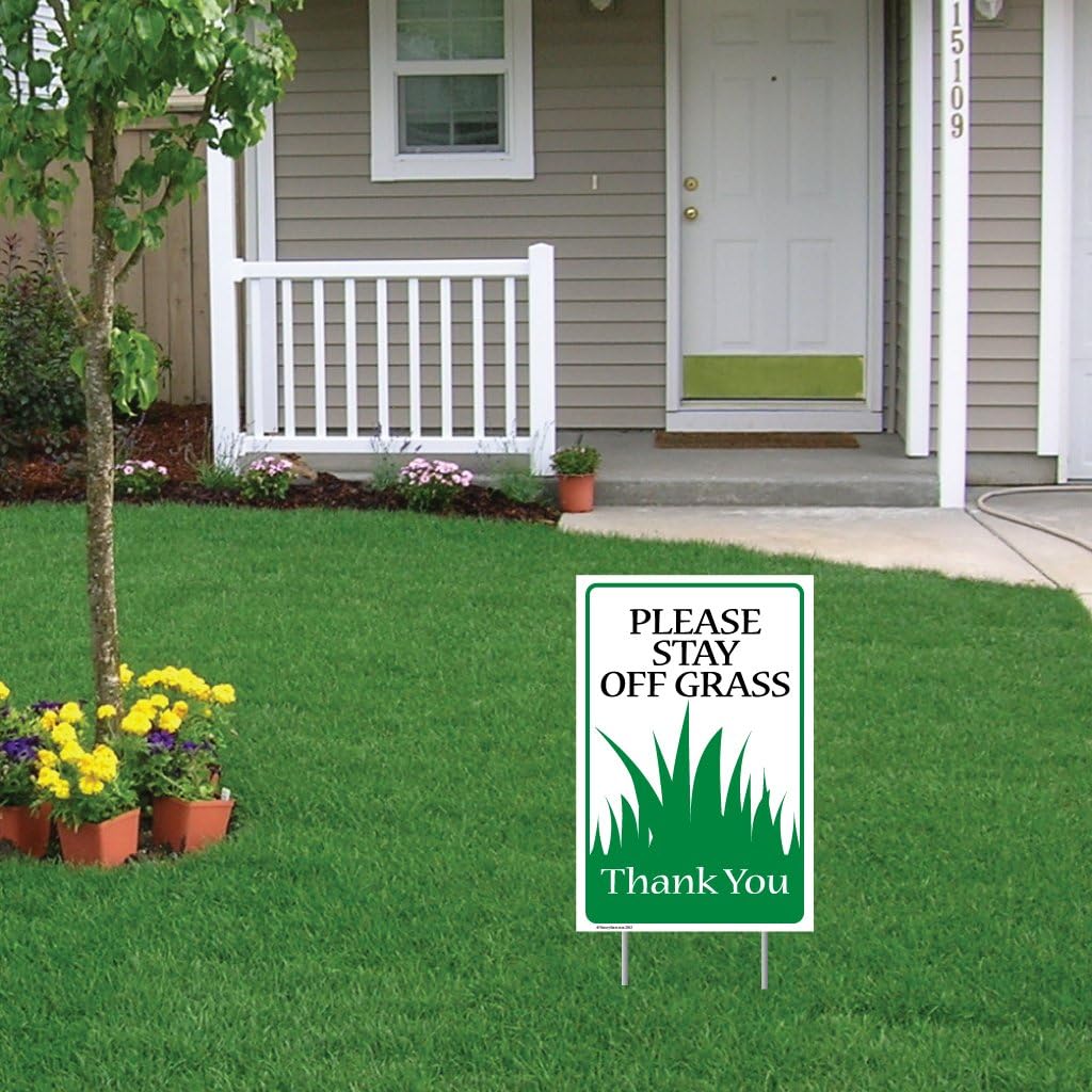 VictoryStore Yard Sign Outdoor Lawn Decorations: 12 inches x 18 inches Corrugated Plastic Sign - Please Stay Off The Grass