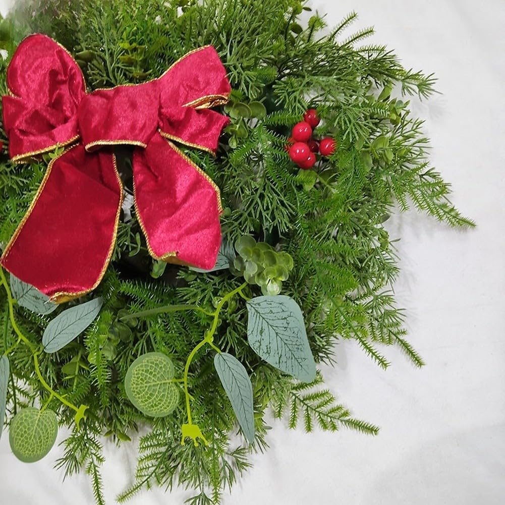 Corona artificial de Navidad de 40 cm, agujas de pino en forma de corazón con hojas de eucalipto para ventana y decoración navideña, plástico duradero y tela de seda