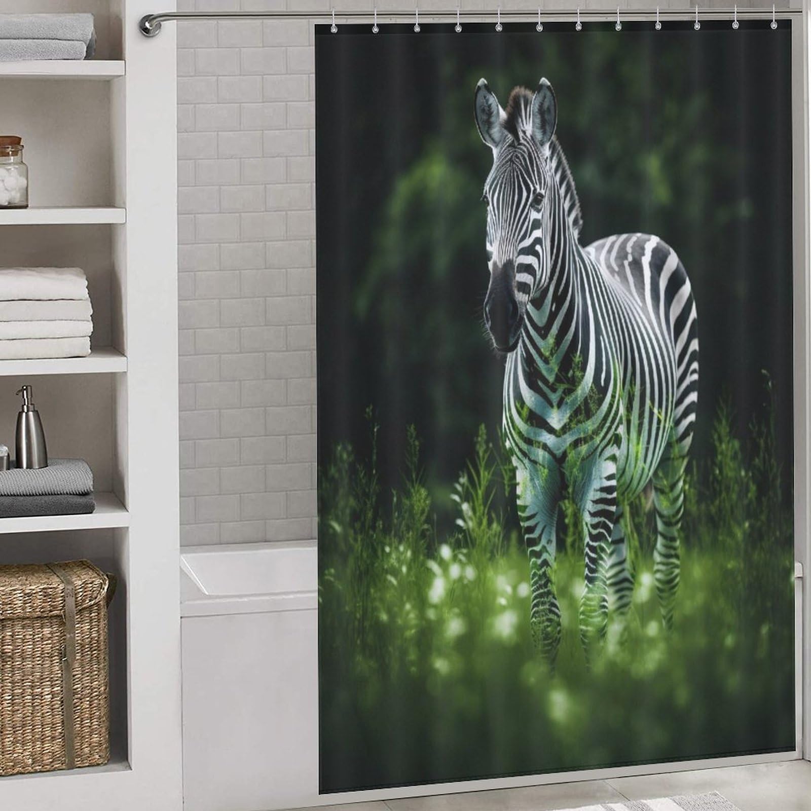 Rideau de douche en polyester style zèbre pour moderniser votre baignoire familiale