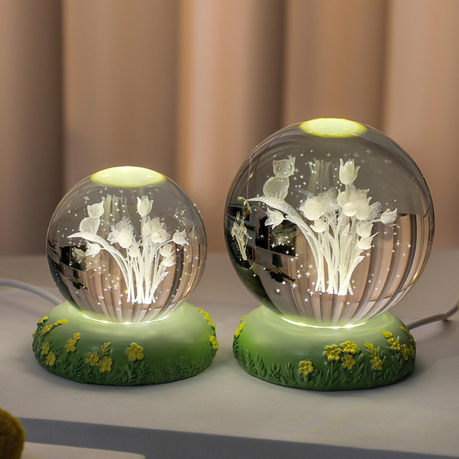 NIBHZ Bola de Cristal Grabada con Figura de Gato 3D y Lirio de Los Valles con Base LED Colorida, Adorno Coleccionable con Esfera de Gato de Cristal,B-60mm