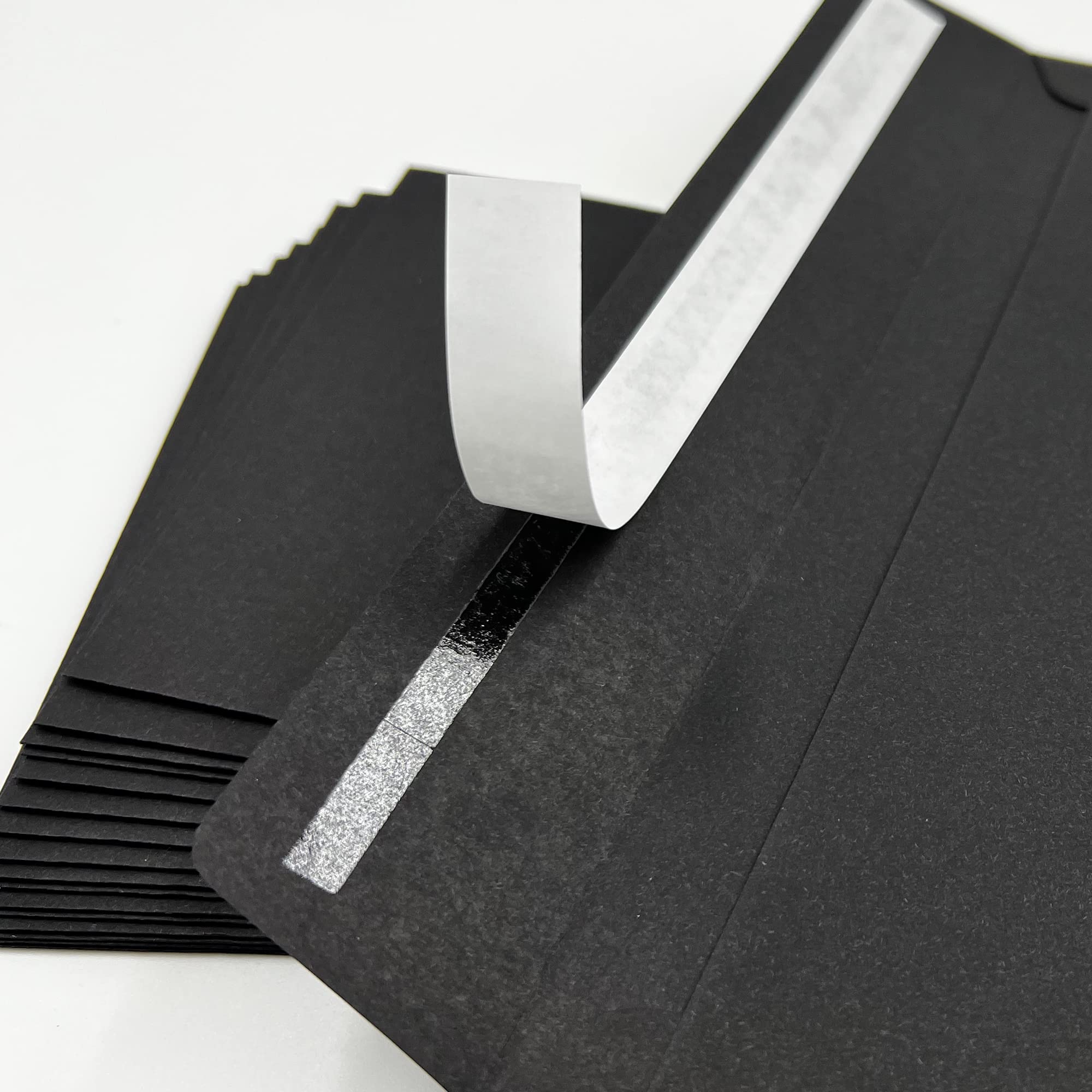 250 Buste Autoadesive Grigio Argento Senza Finestrella, Formato DIN Lungo 220x110 Mm, In Carta 100% Riciclabile, Chiudono Con Linguetta A Strappo. Perfette Per Inviti, Lettere E Spedizioni Eleganti