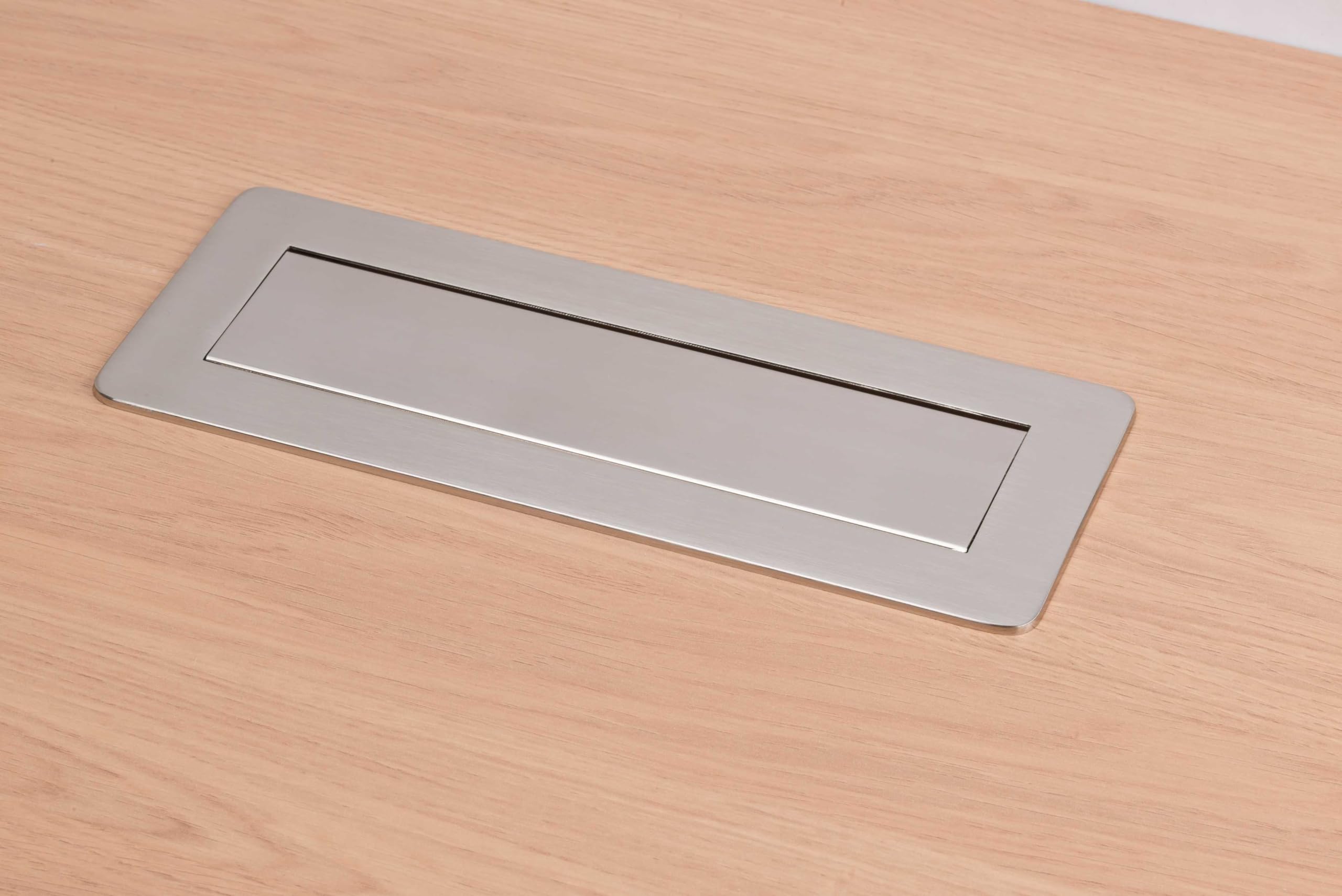 BS-1396200113-Tomas mult.retractil 3T+2USB