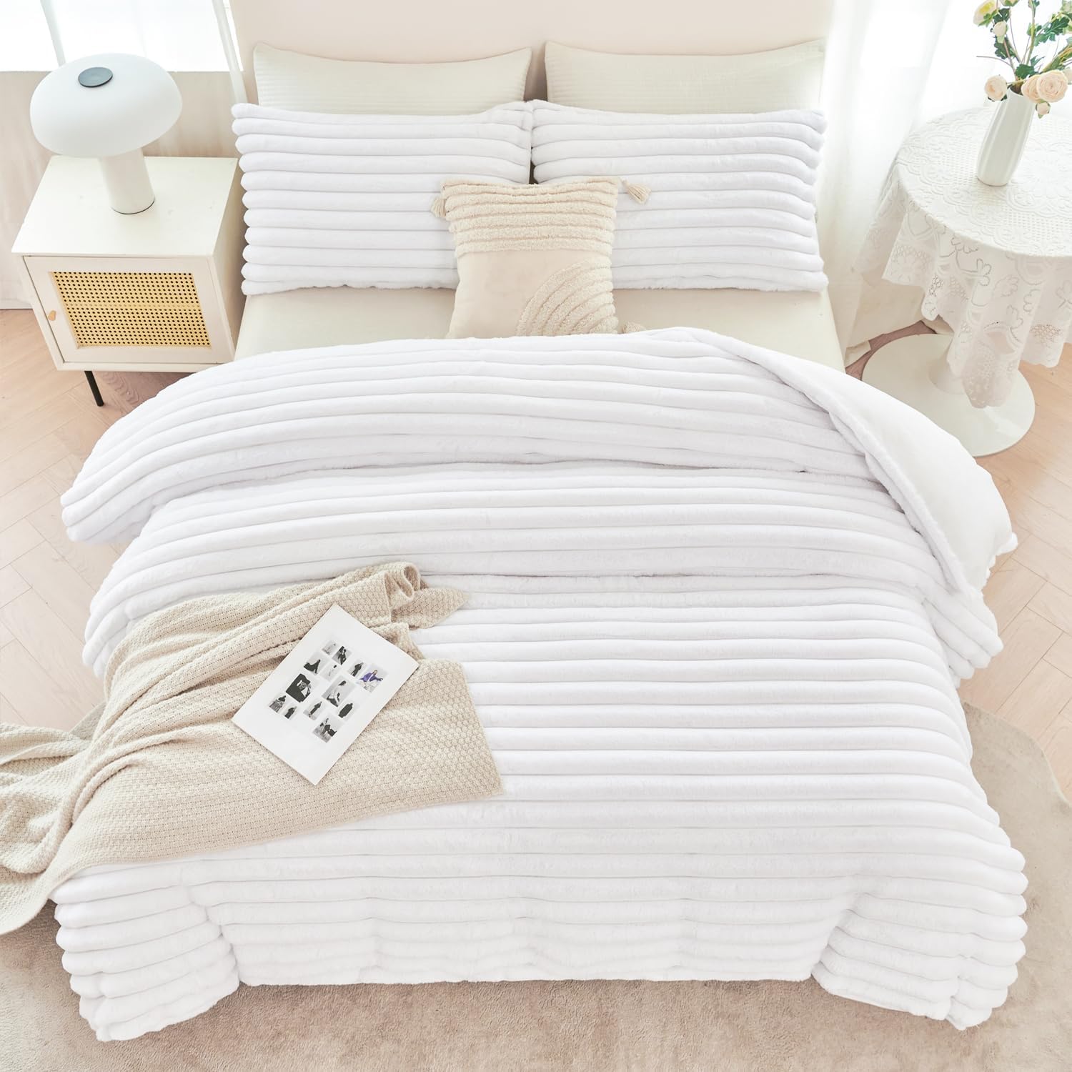 ANGIYUIN 3 Pieces Faux Fur Duvet Cover Set Queen White Fluffy Bedding Cover Set Warm Fuzzy Plush Comforter Cover Set for All Season(Queen White)